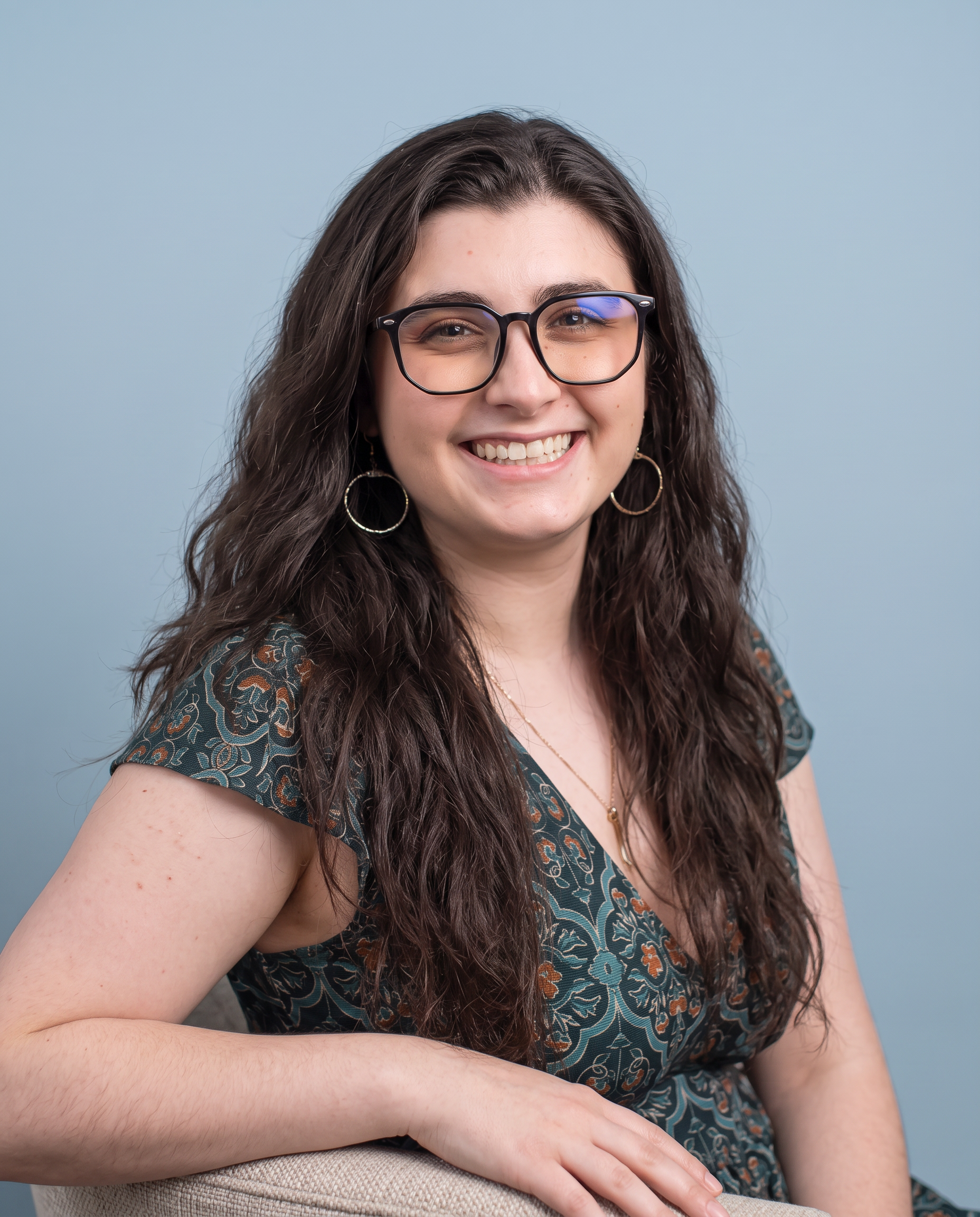 Isabella Garcia, Healthy Minds Therapy team member, smiling in a professional portrait.