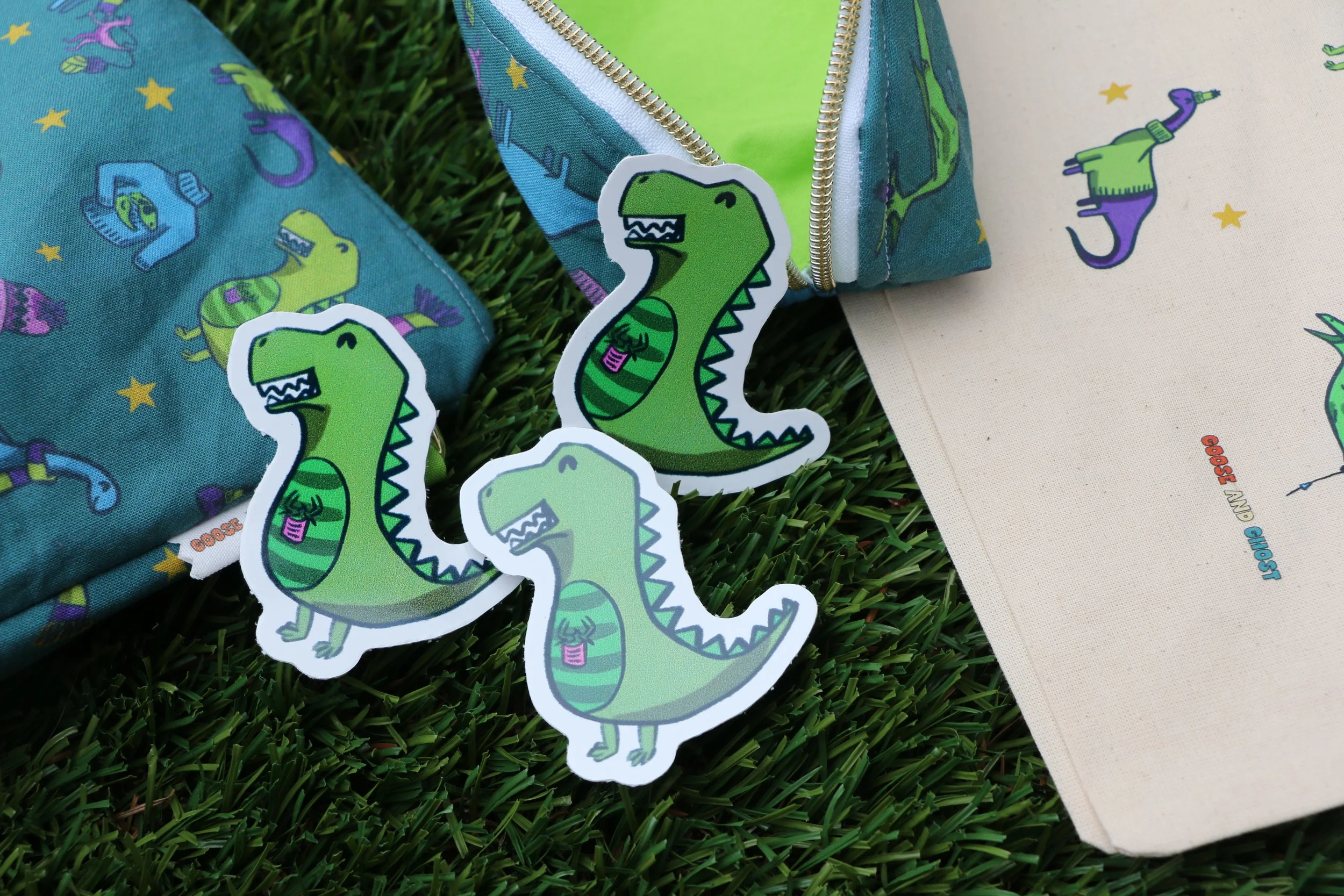 knitting t rex sticker 01 (1).JPG