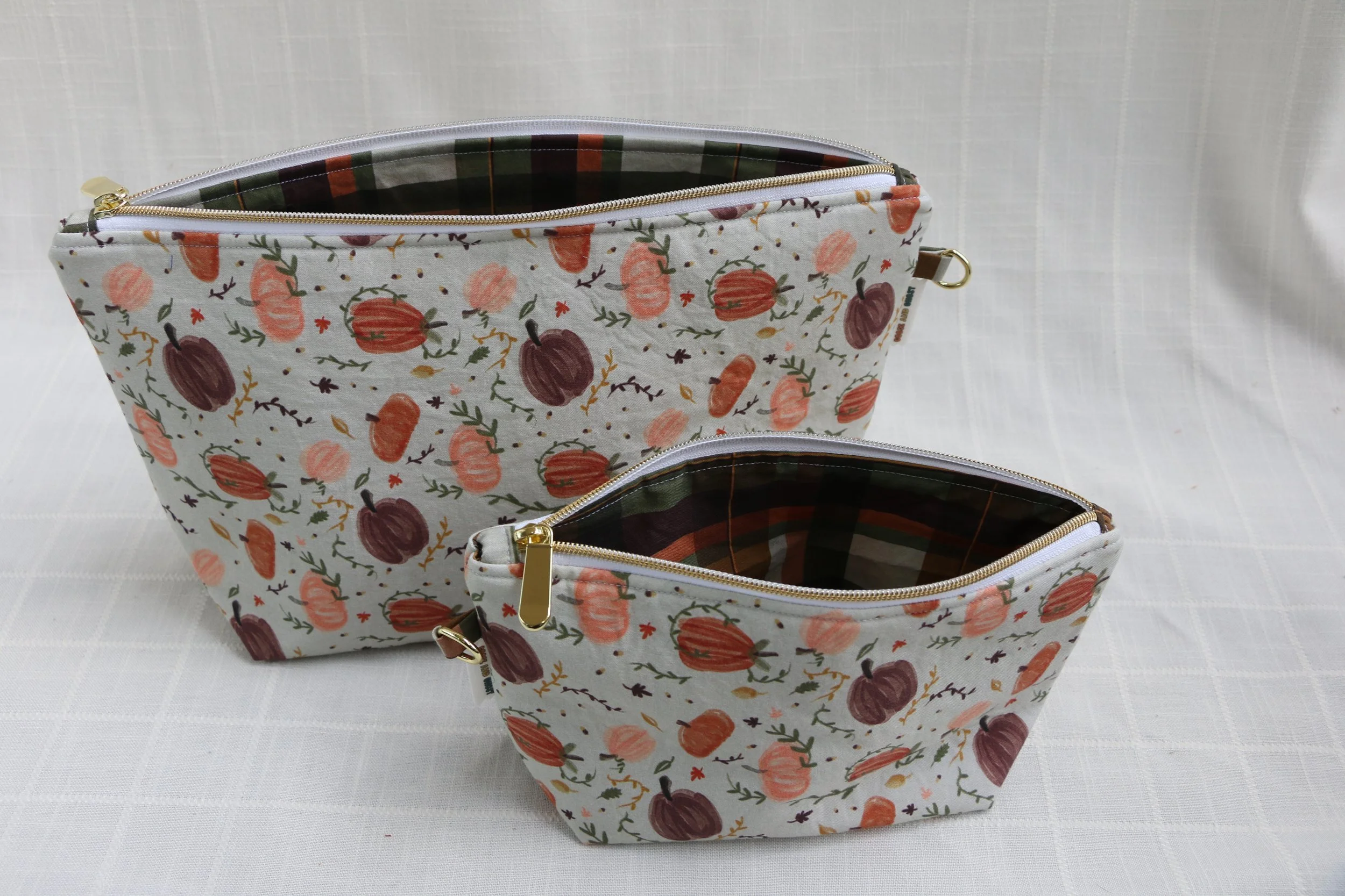 watercolor pumpkins zippers 08.JPG