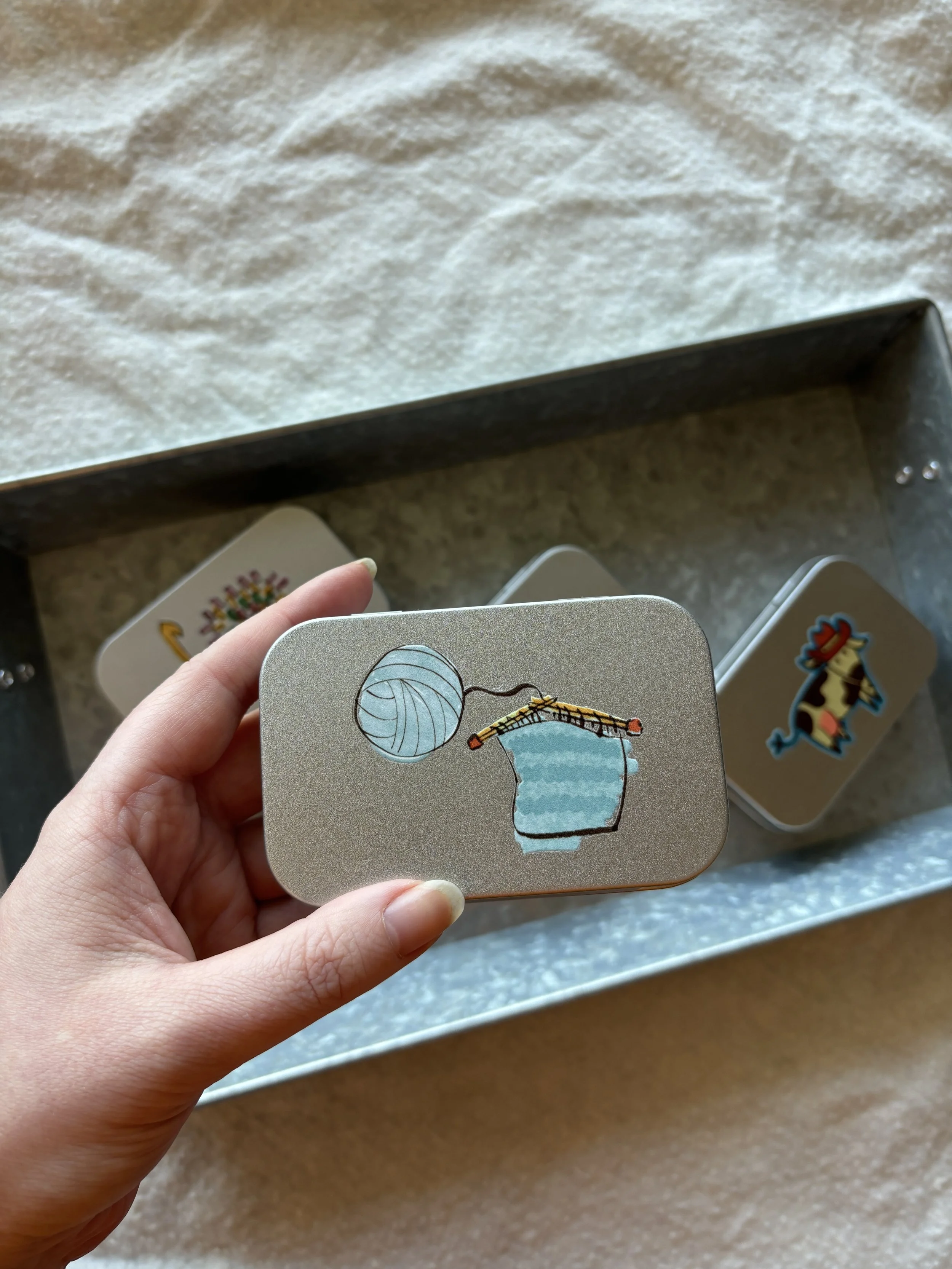 knit notions tin 06.JPG