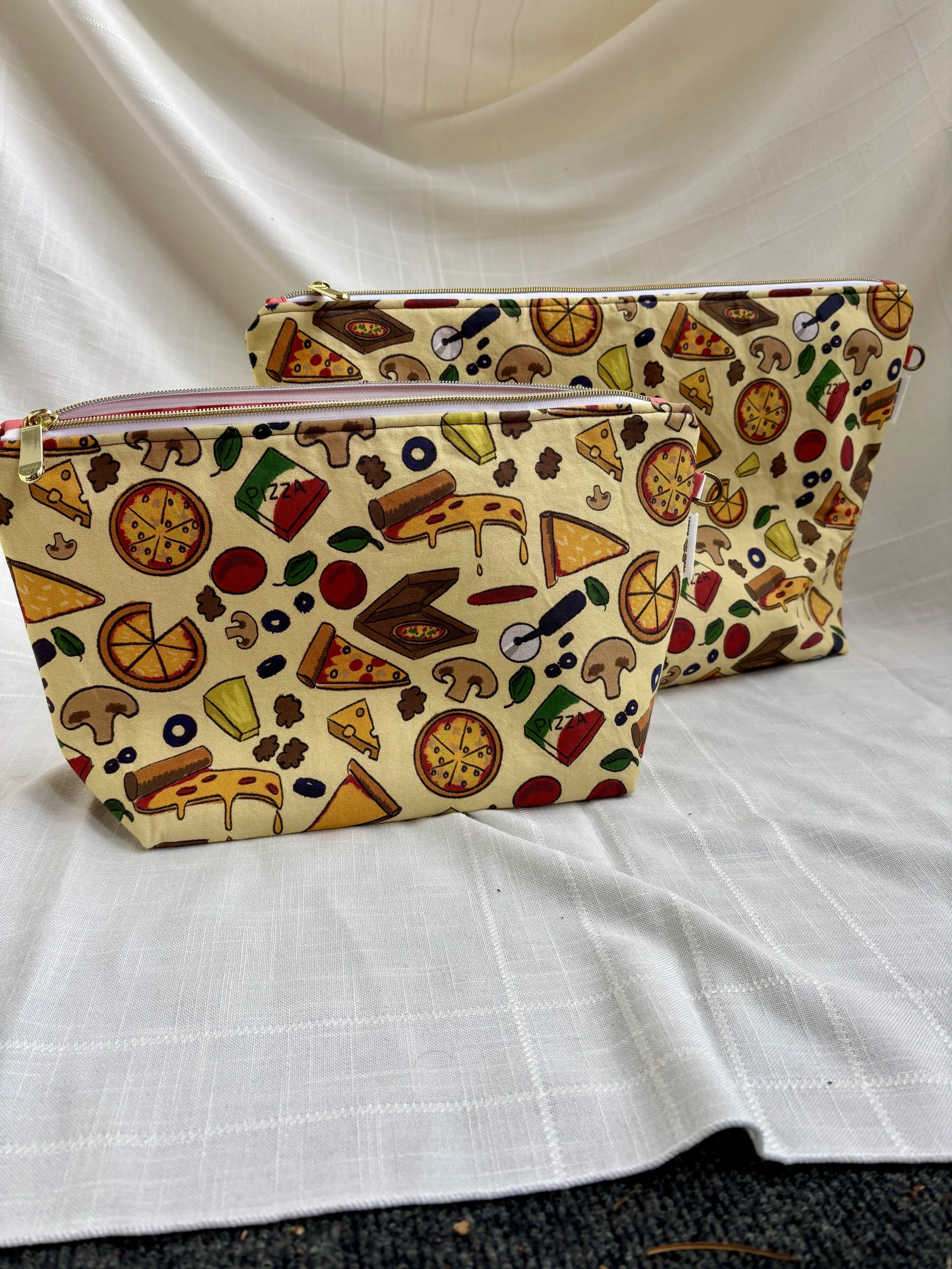 Pizza Medium Zipper Bag - Updated