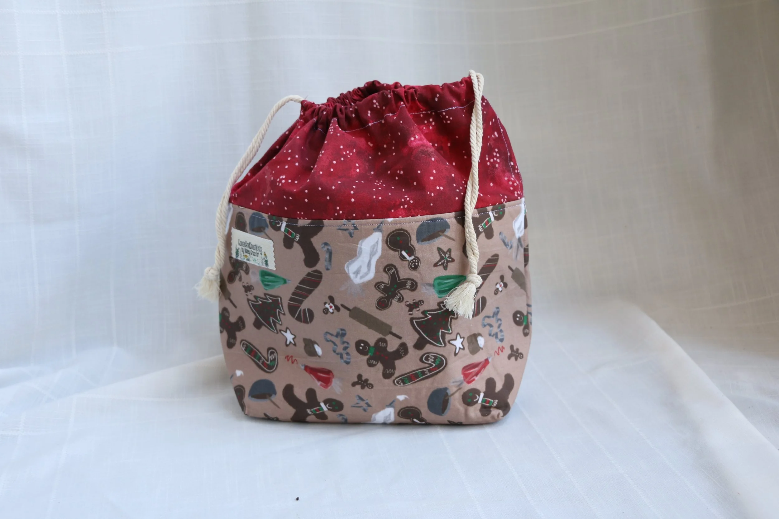 gingerbread medium drawstring 01.JPG