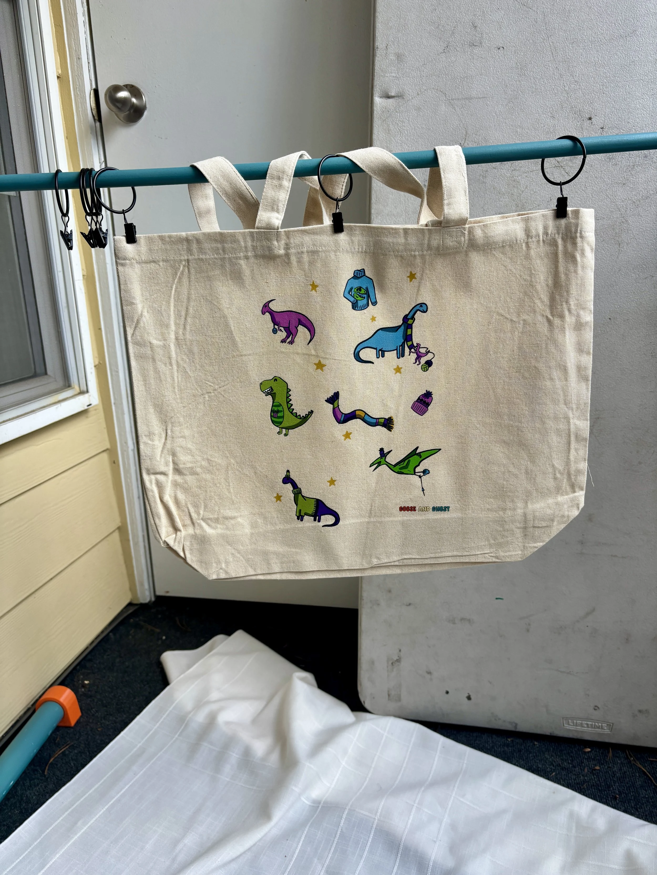 fiber arts dinos tote 04.JPEG