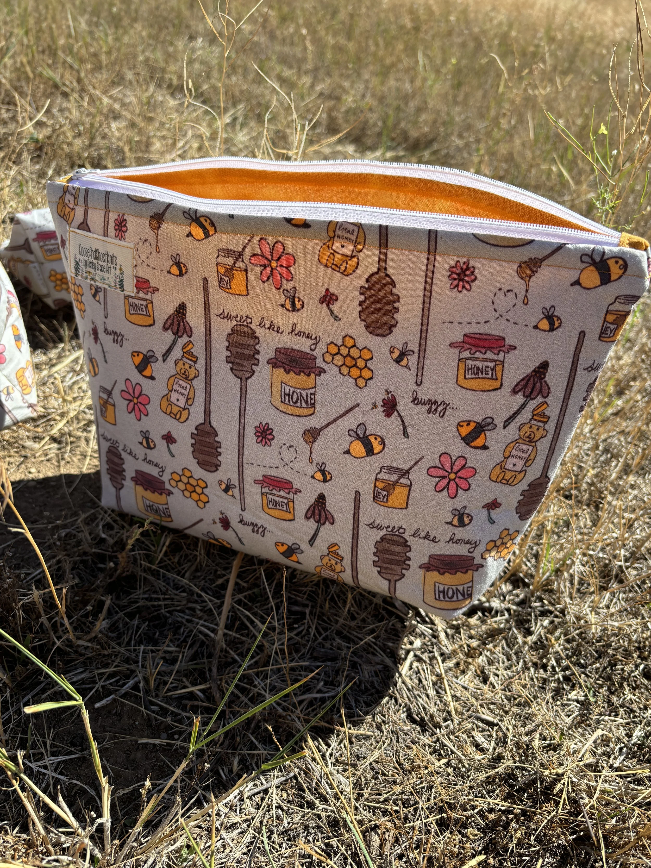 Bees & Honey Small Zipper Bag