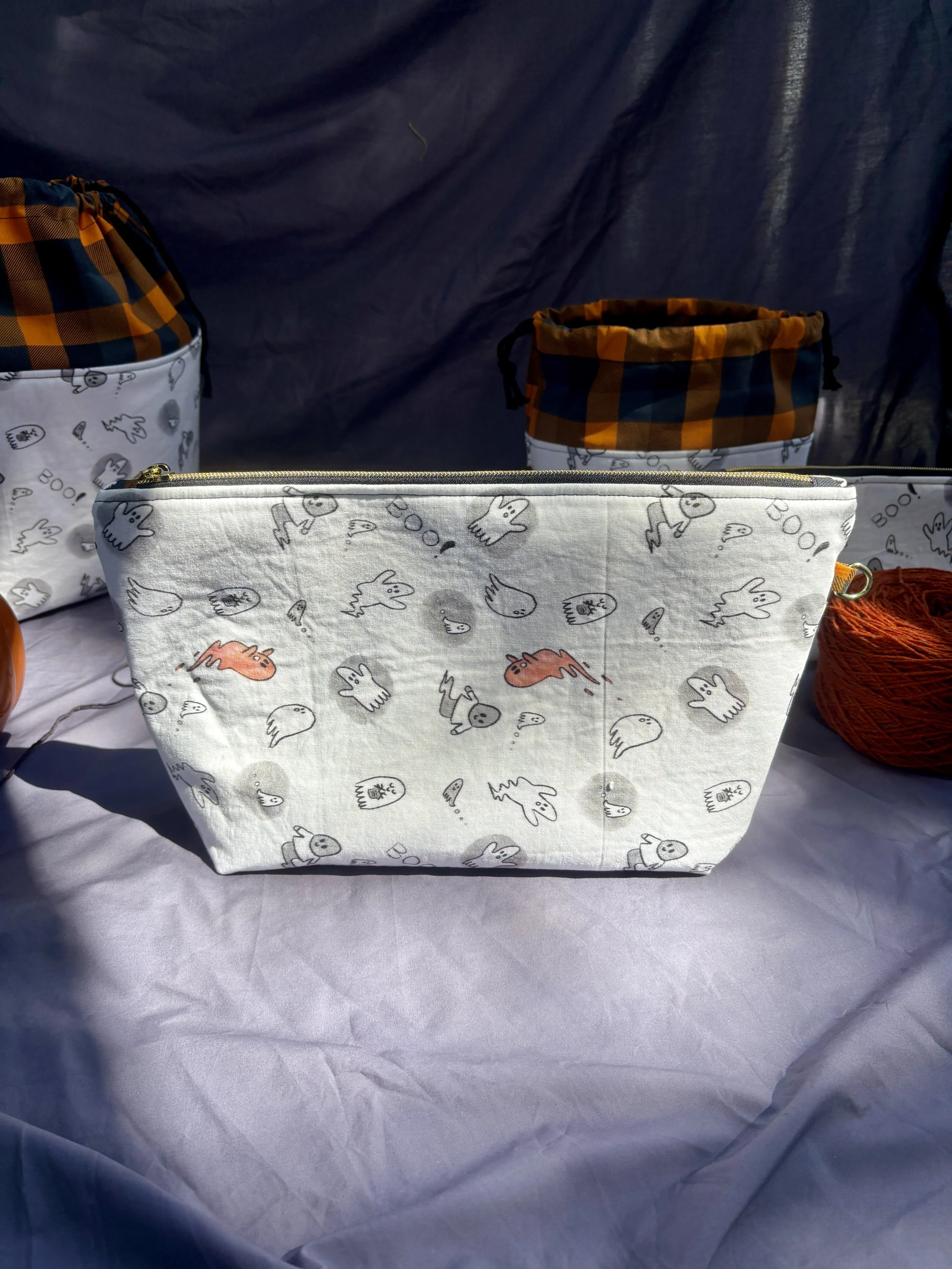Ghosties Medium Zipper