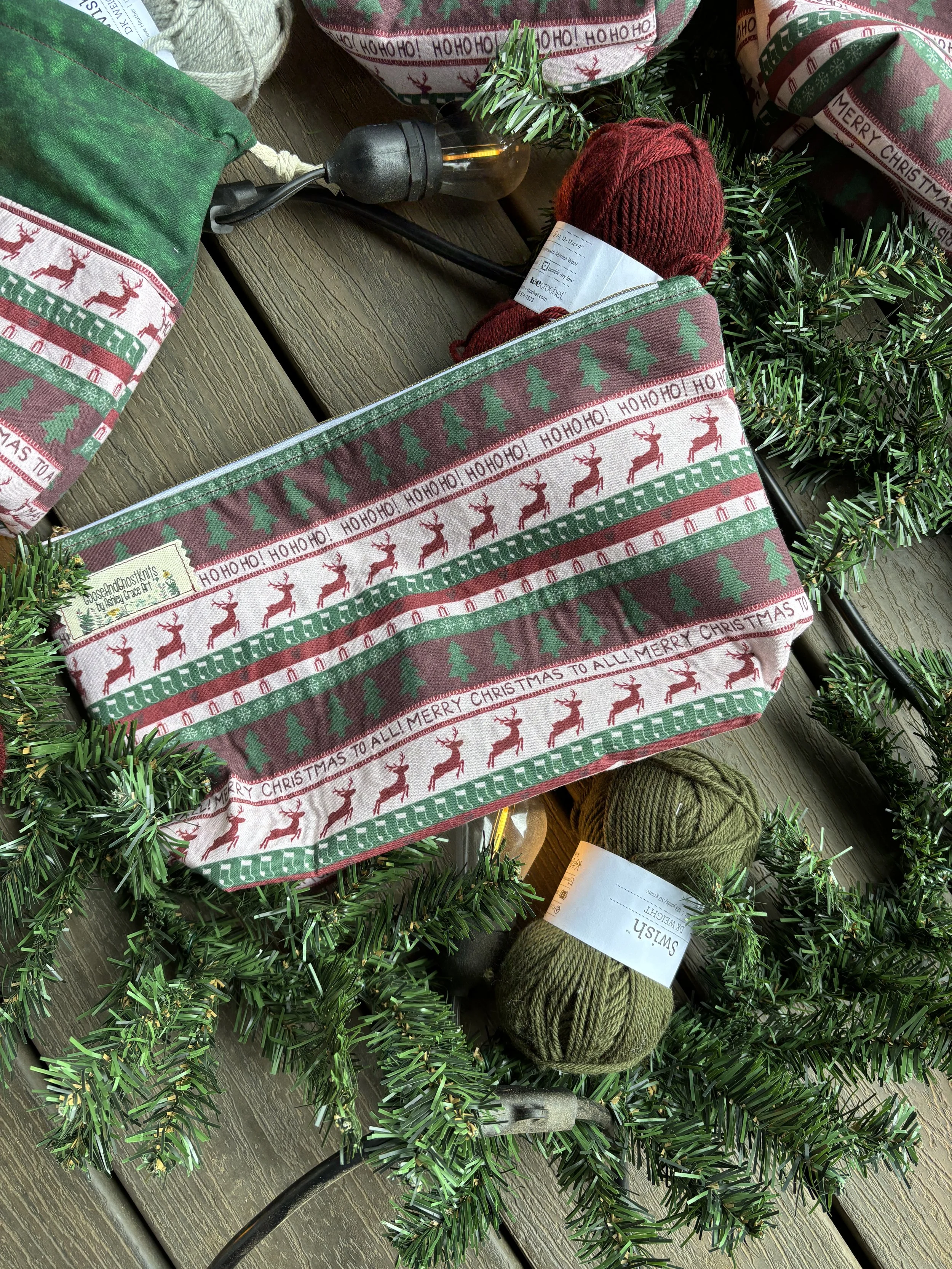 christmas stripes medium zipper 03.JPG