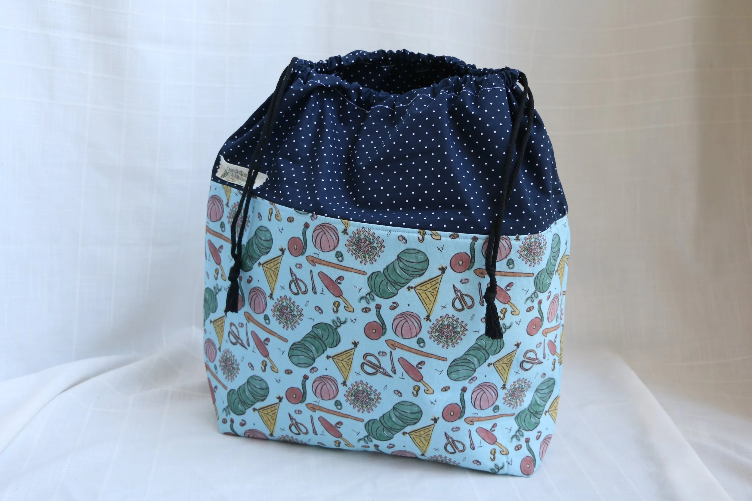 crochet notions large drawstring 02.JPG