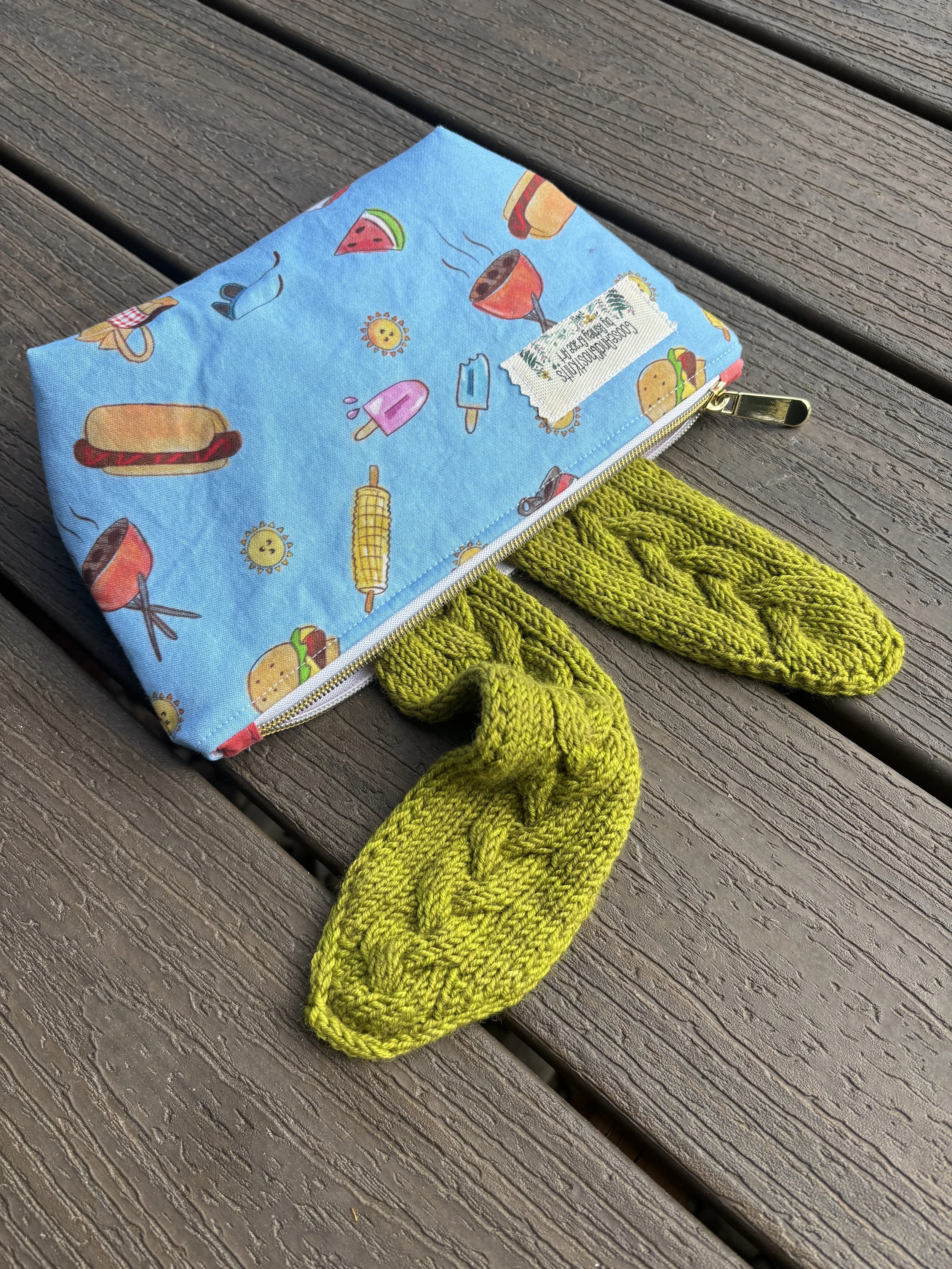 summer bbq small zipper 03.JPG
