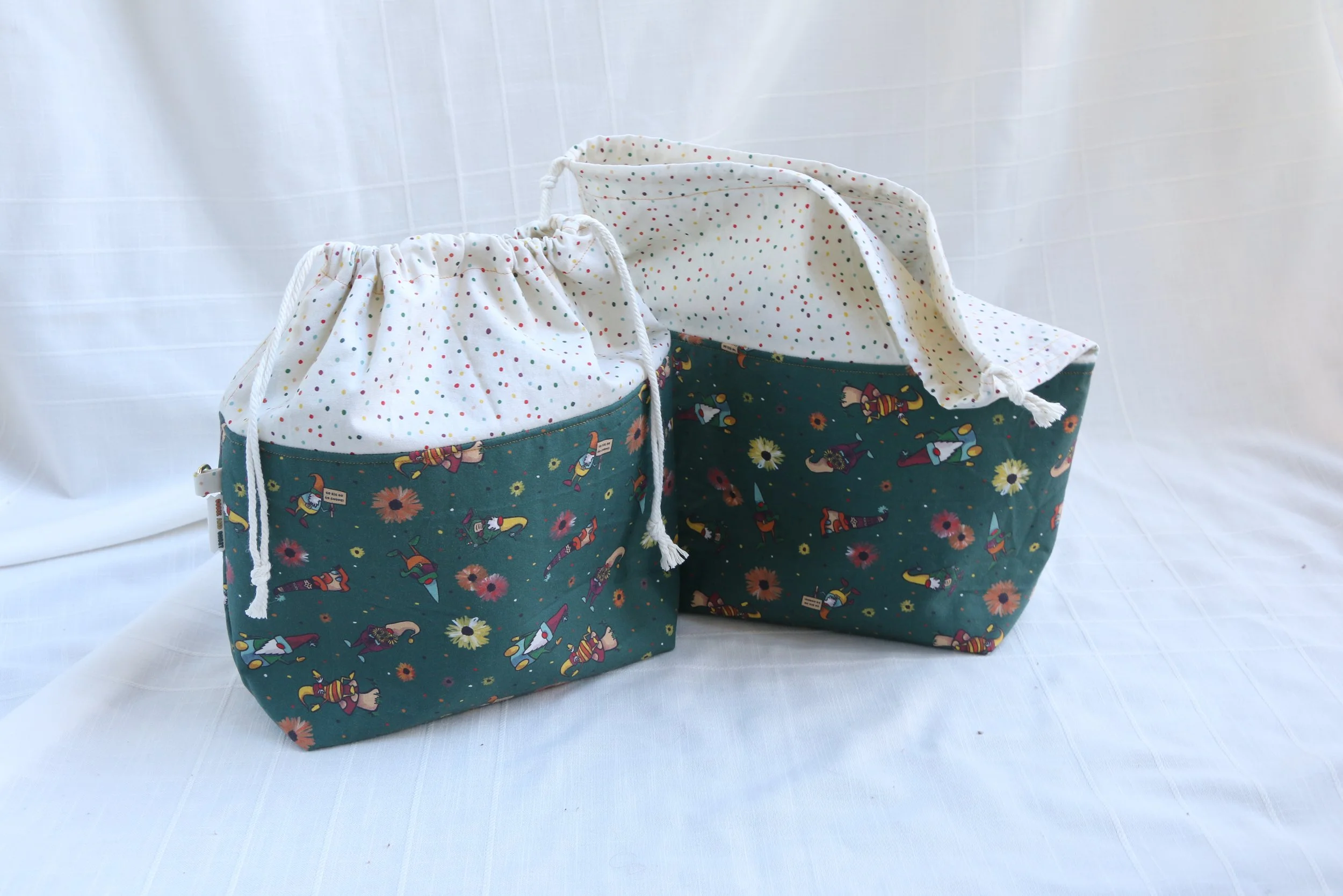 gnomes medium drawstring 11.JPG