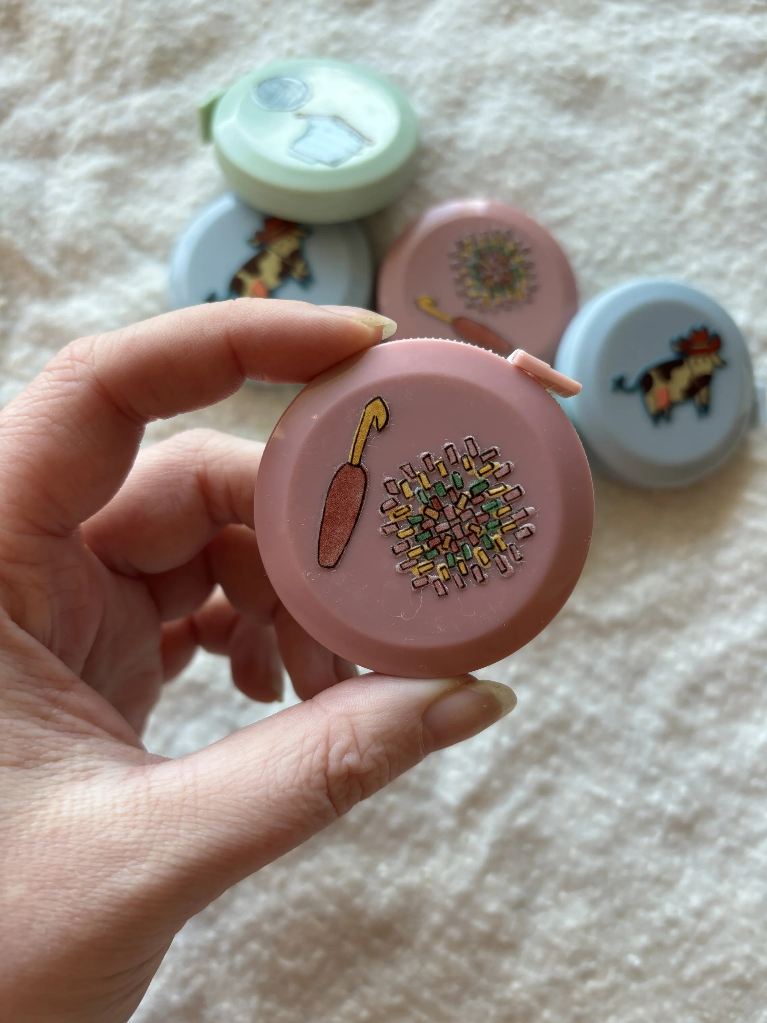 crochet measuring tape 01.JPG