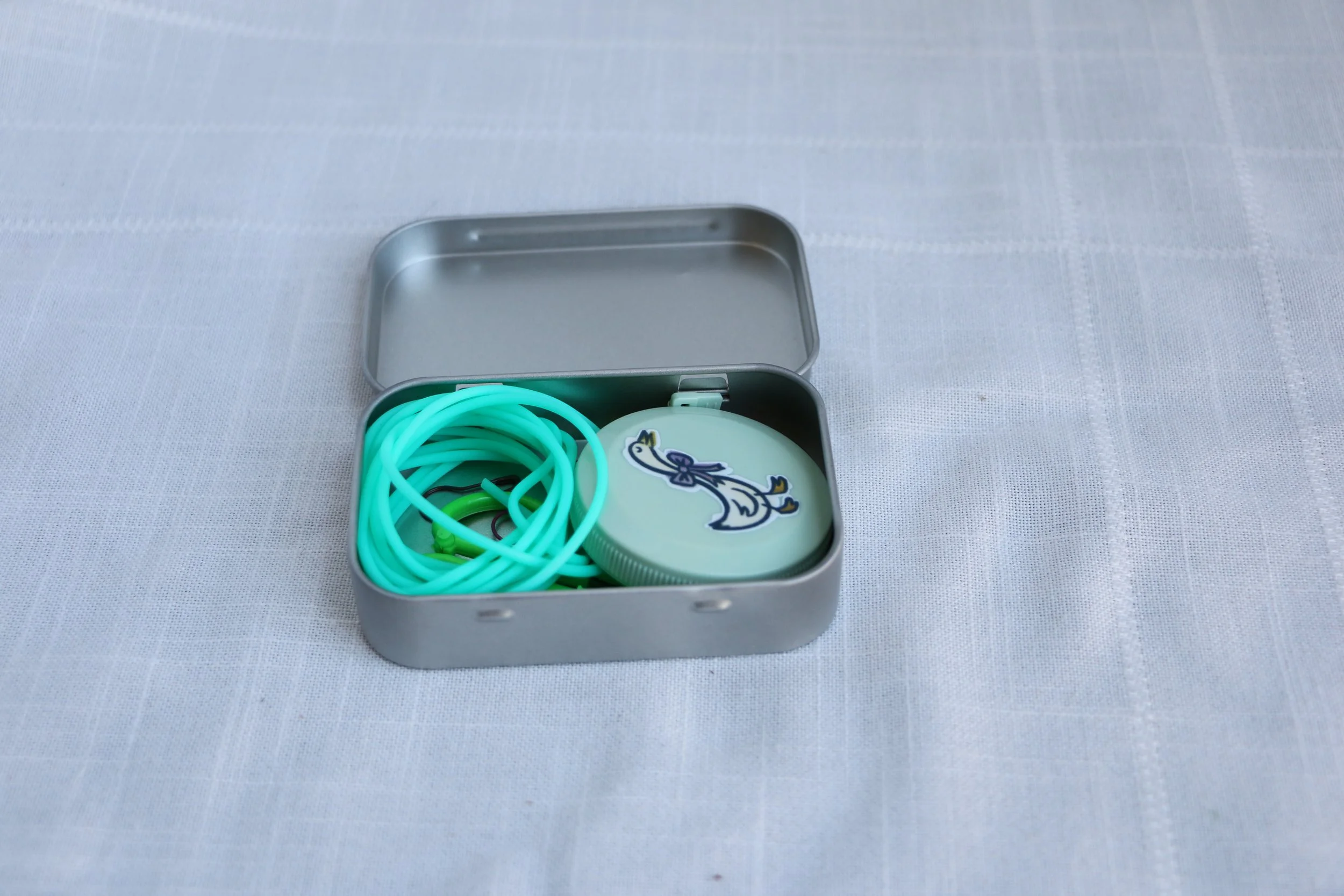 early spring notions tin 15.JPG