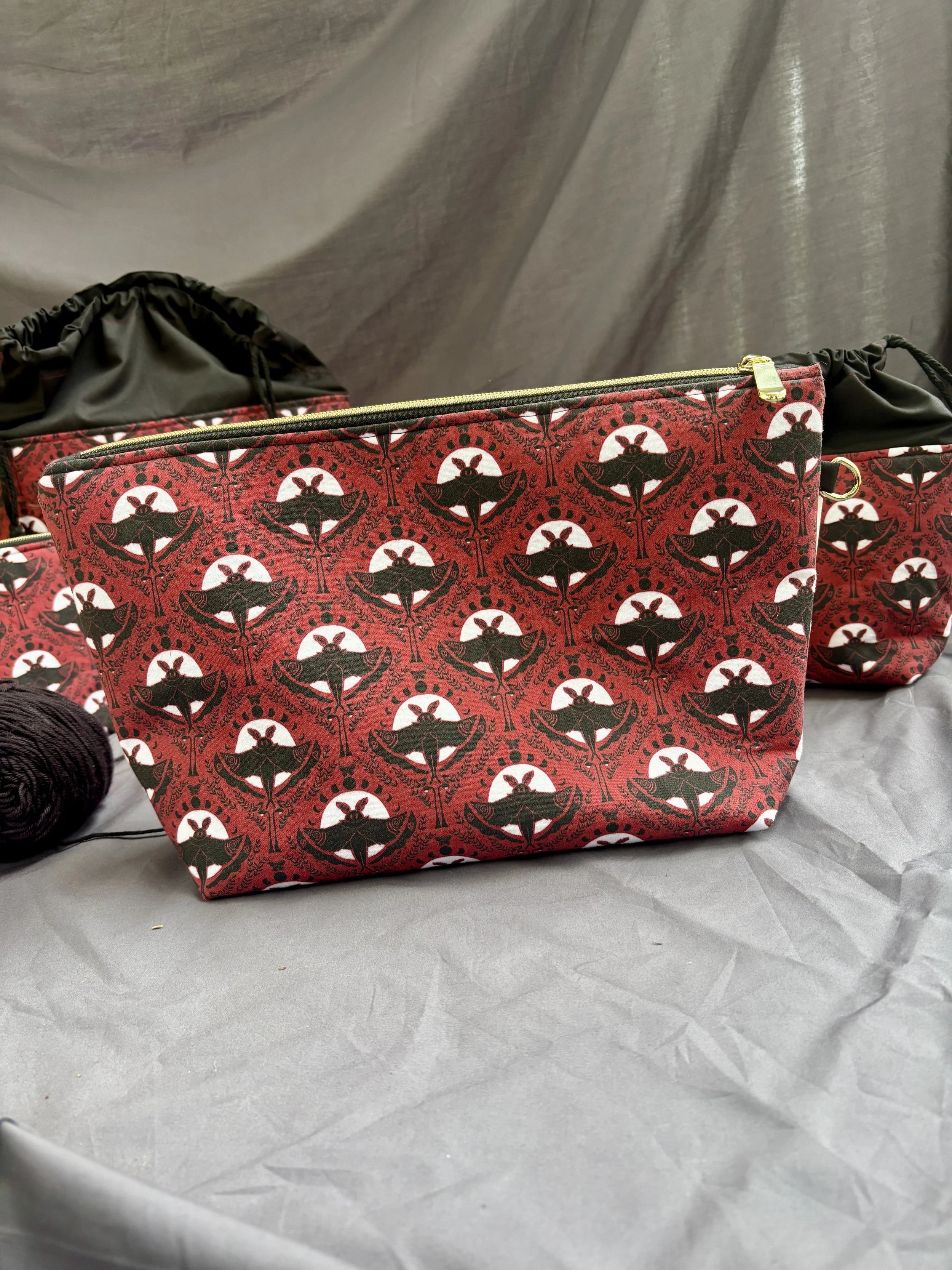Mothman Medium Zipper Bag