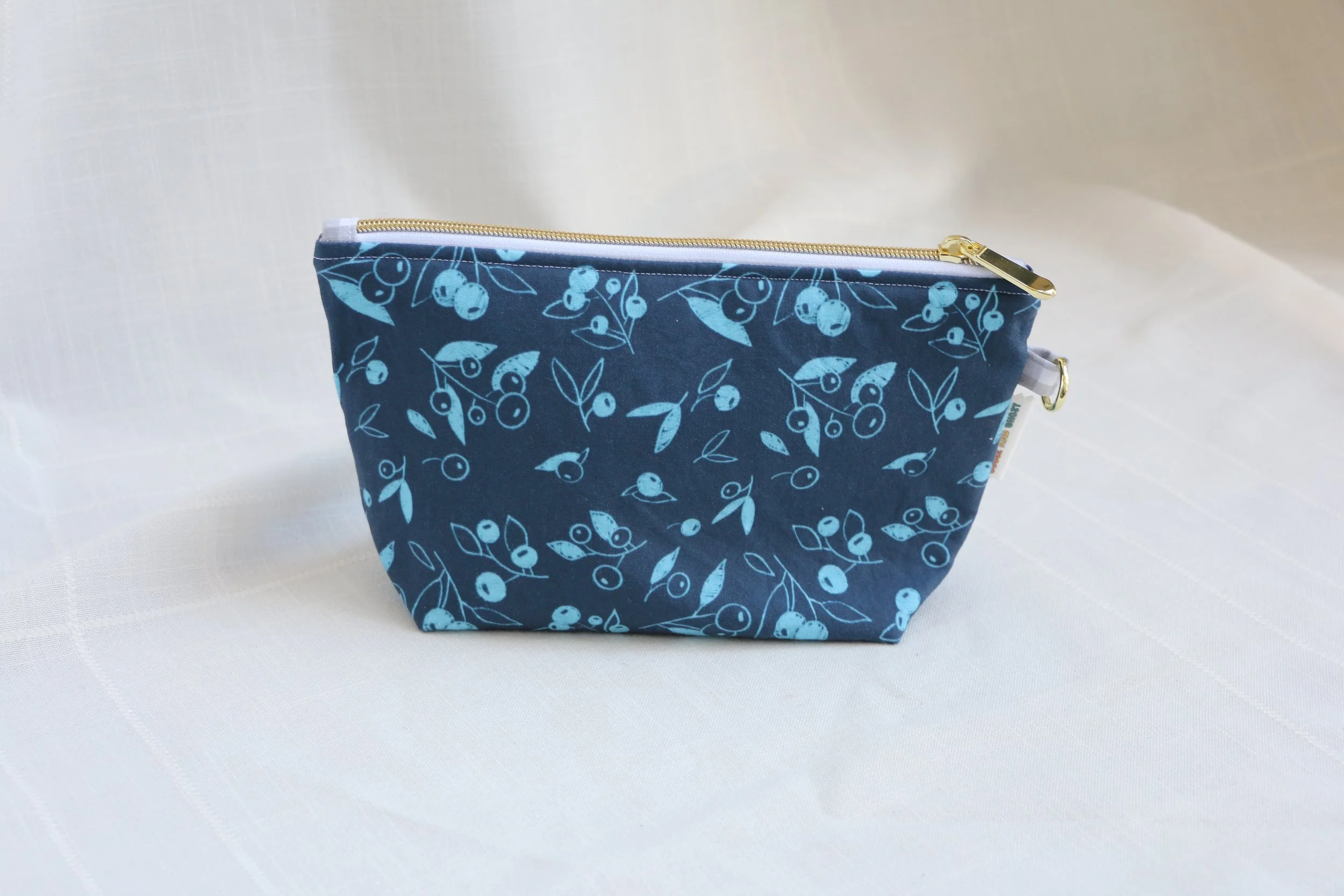 huckleberry small zipper 11.JPG
