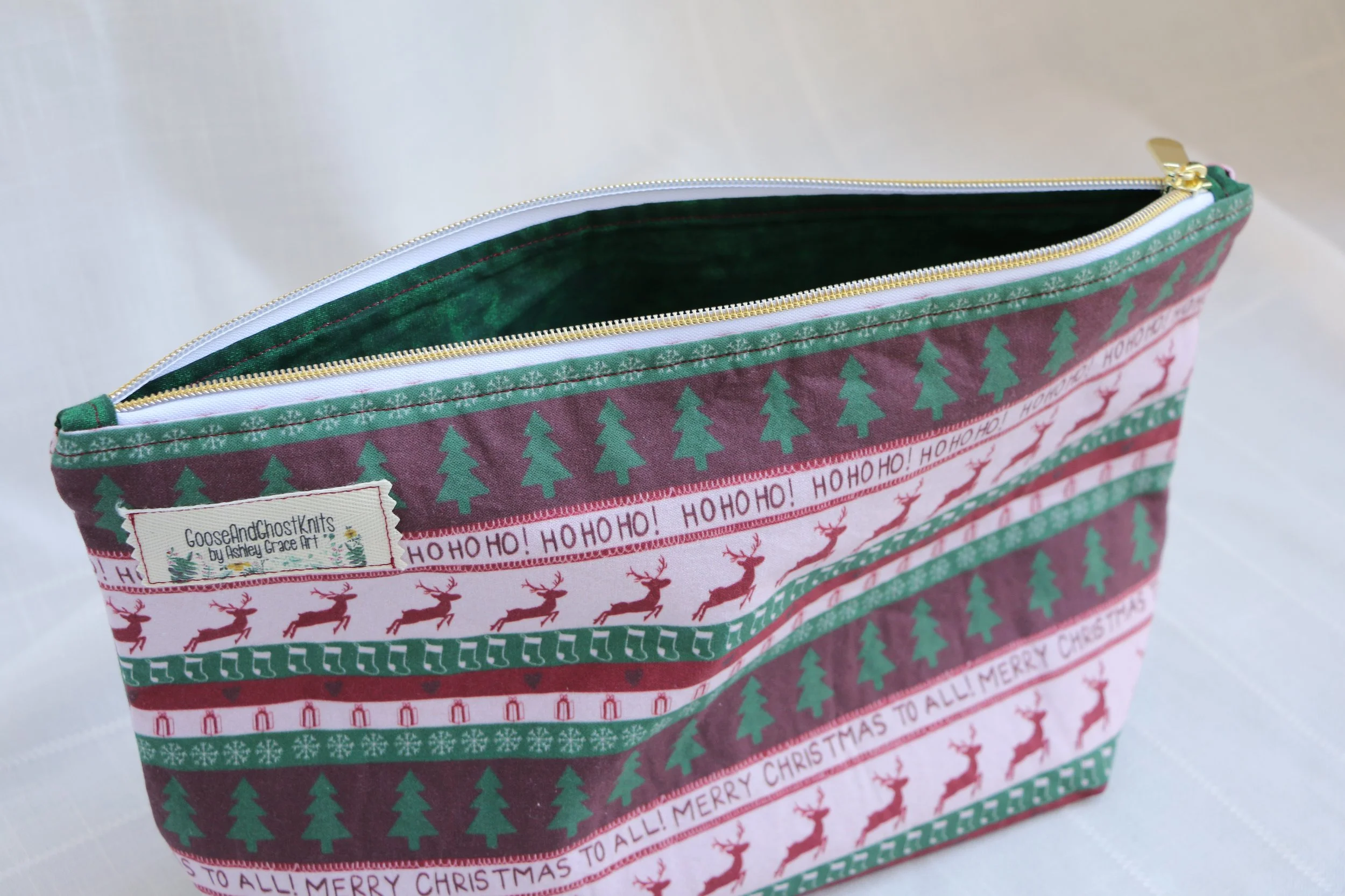 christmas stripes medium zipper 07.JPG