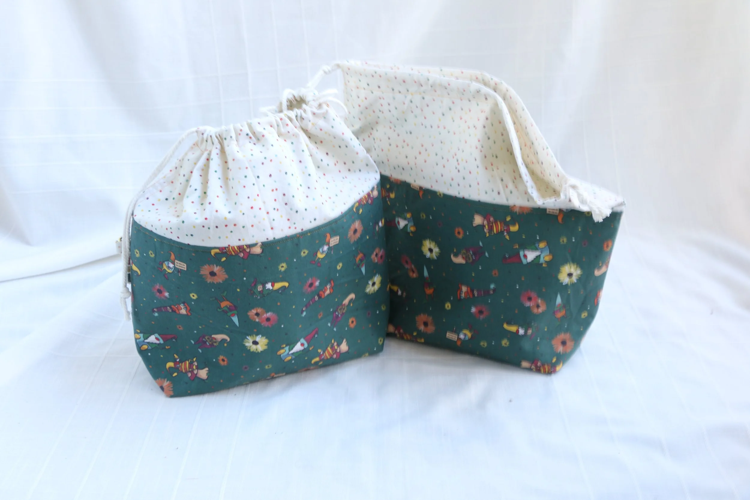 gnomes medium drawstring 07.JPG