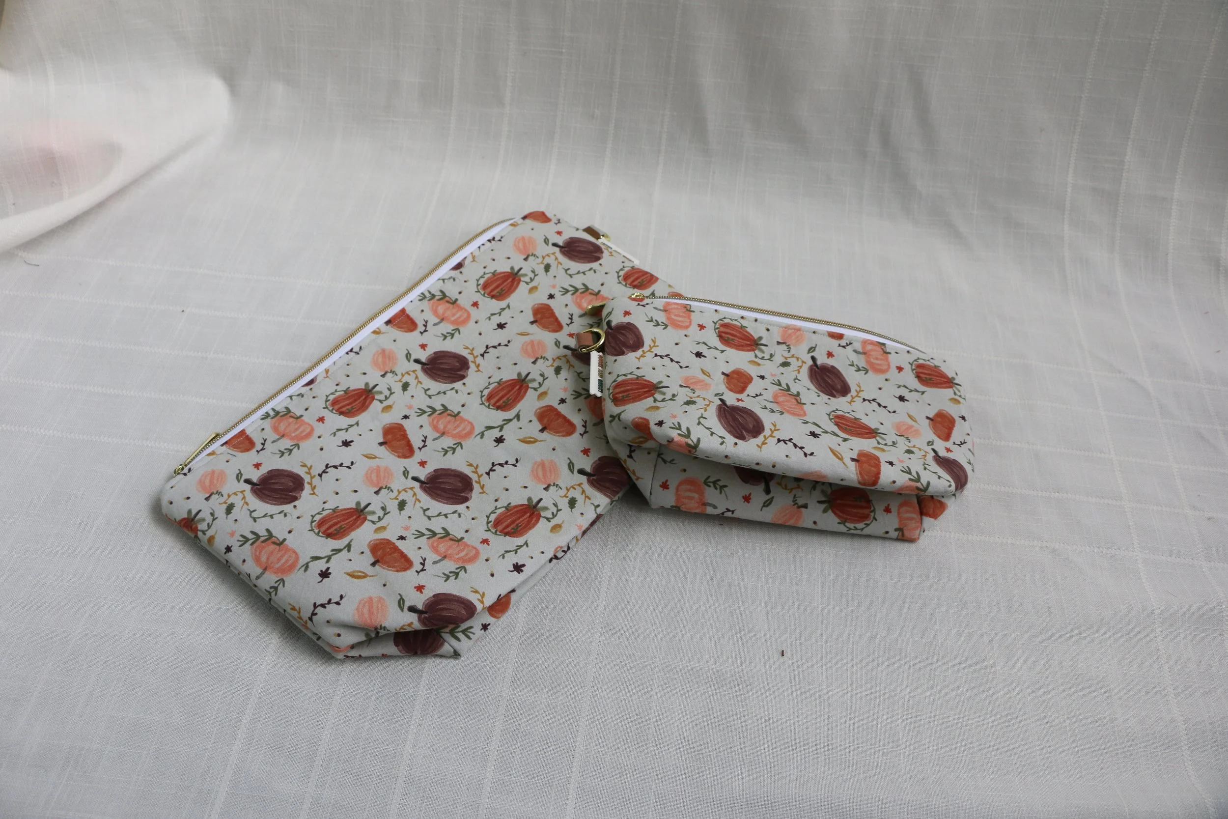 watercolor pumpkins zippers 10.JPG