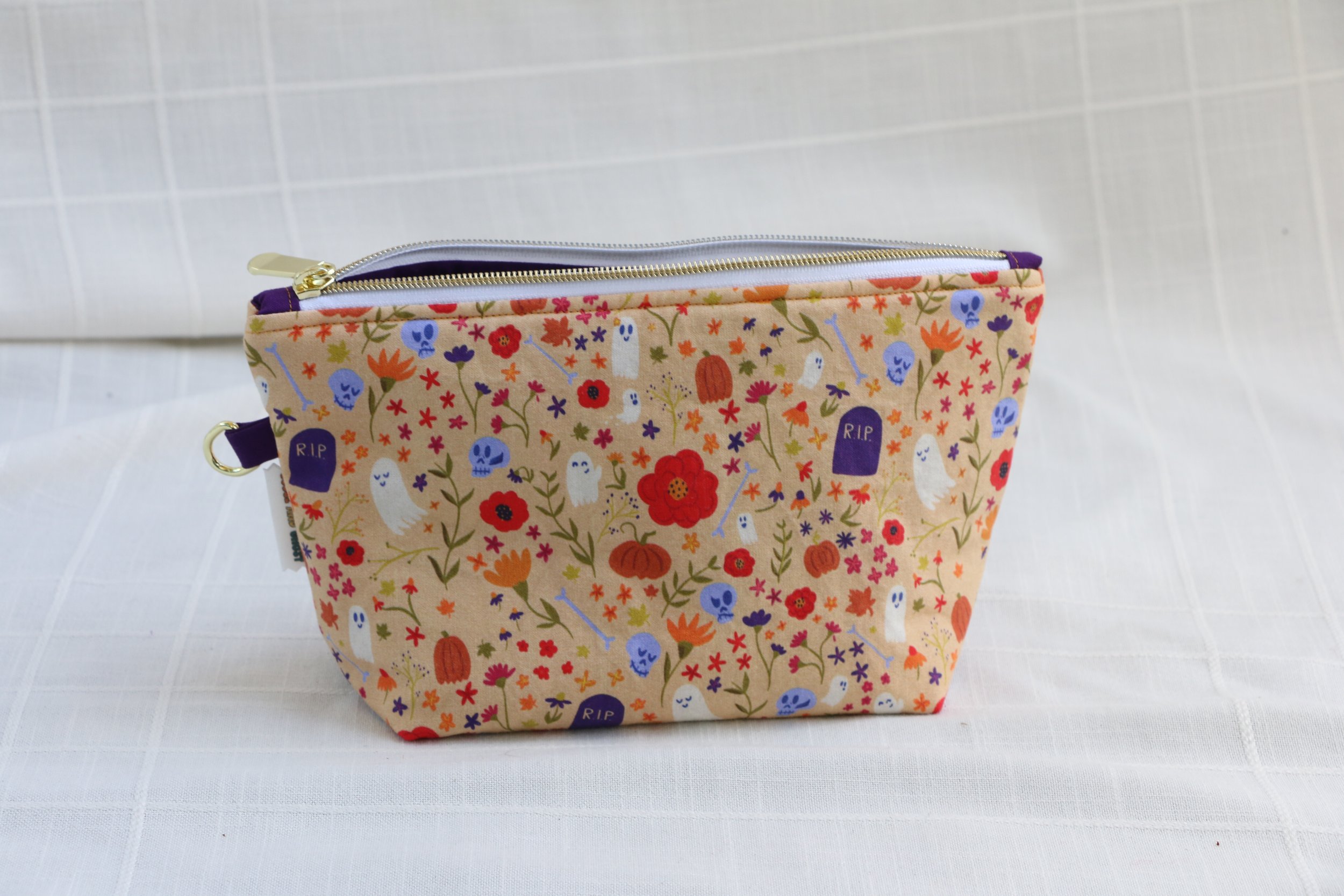 floral graveyard dawn small zipper 18.JPG