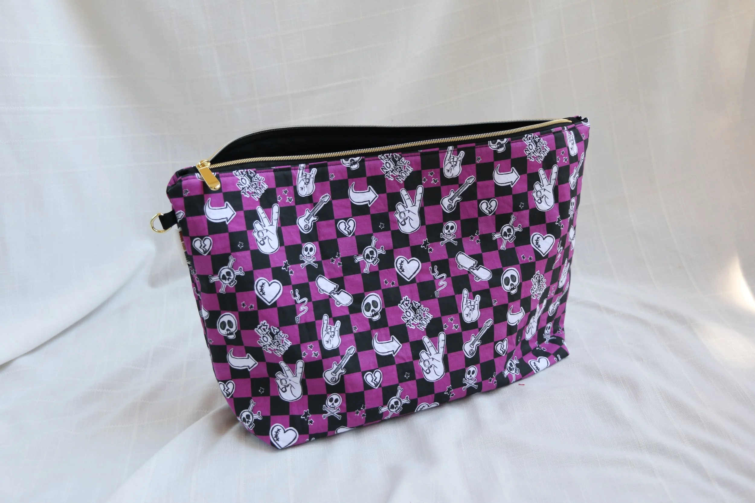 emo kids large zipper 02.JPG