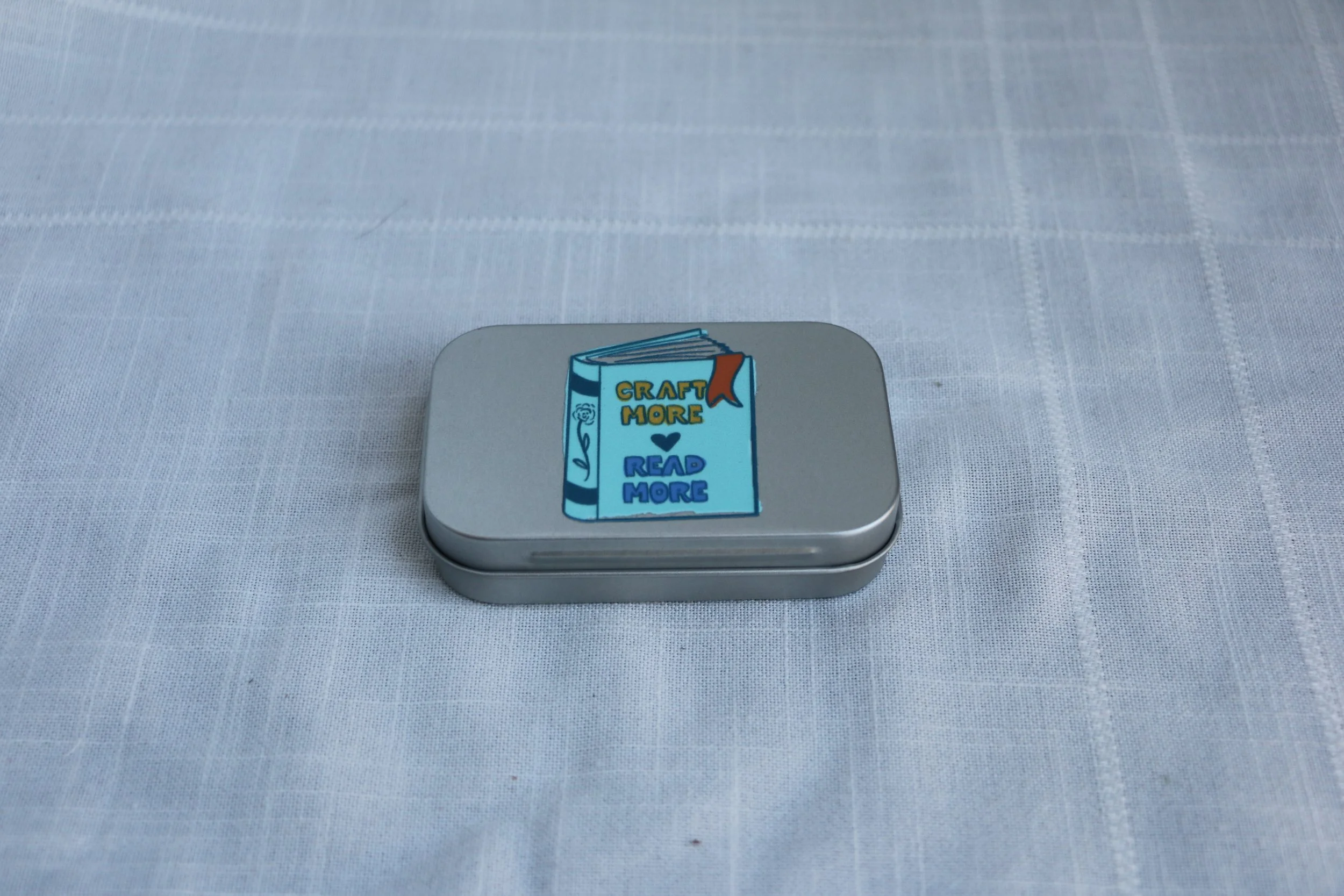 bookish notions tin 06.JPG