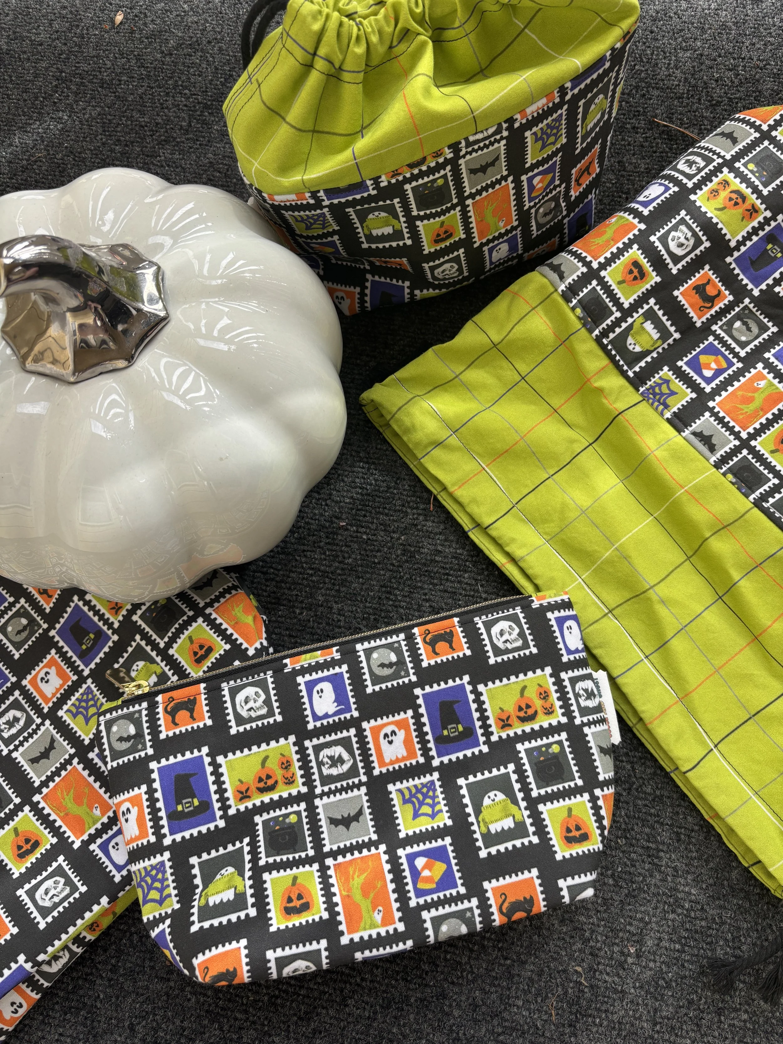 spooky stamps small zipper 02.JPG