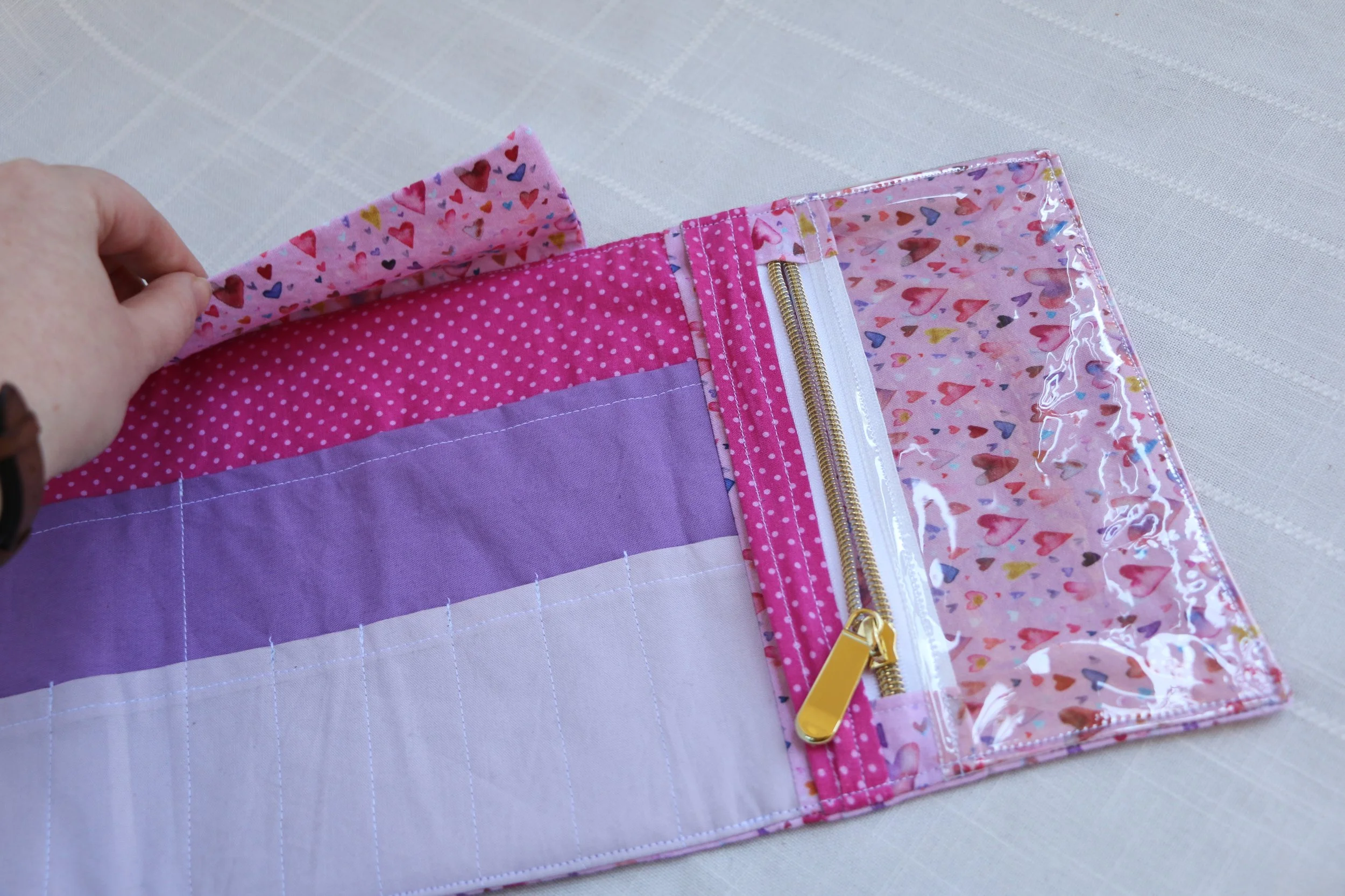 case pink love hearts 12.JPG