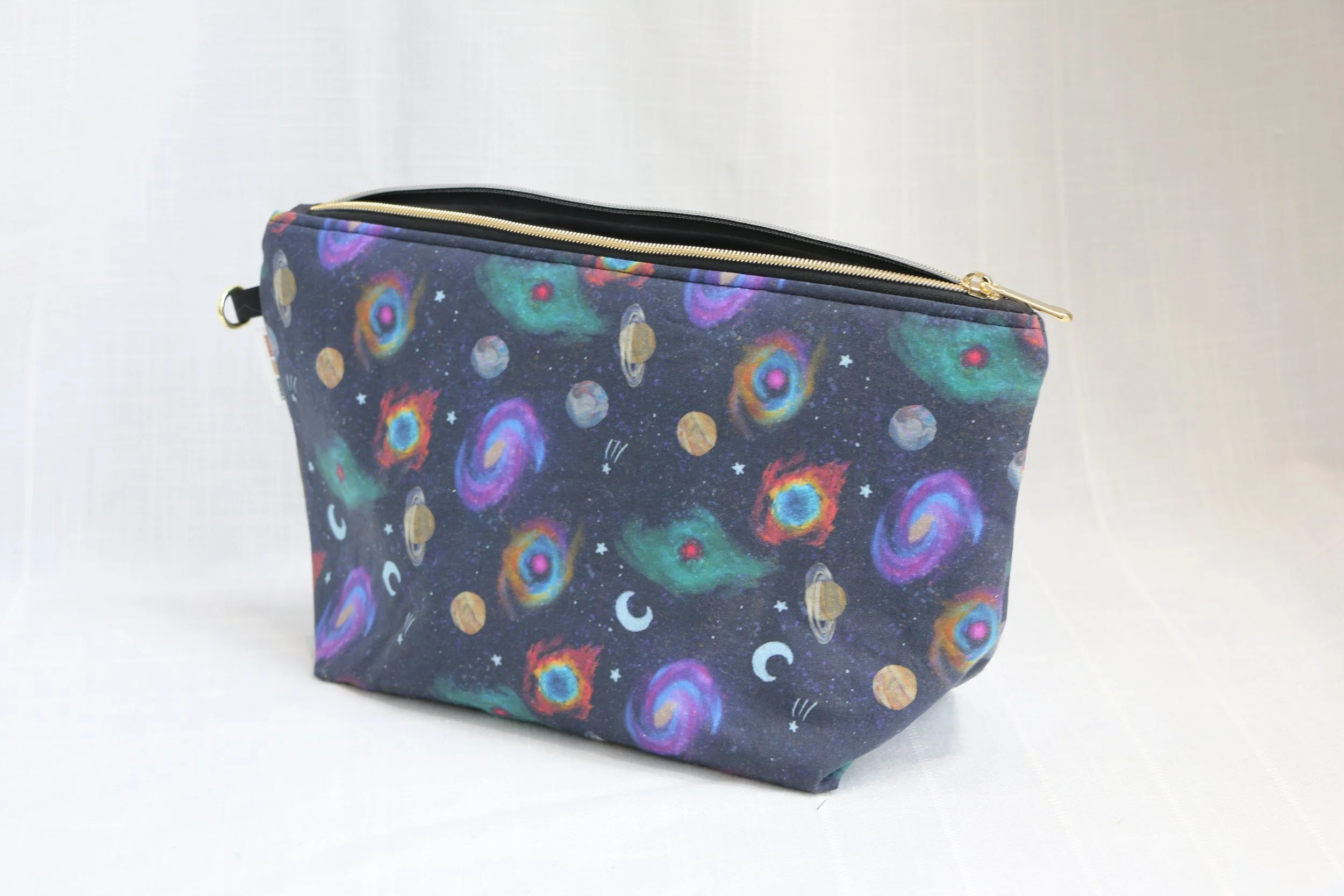 Galaxies Medium Zipper