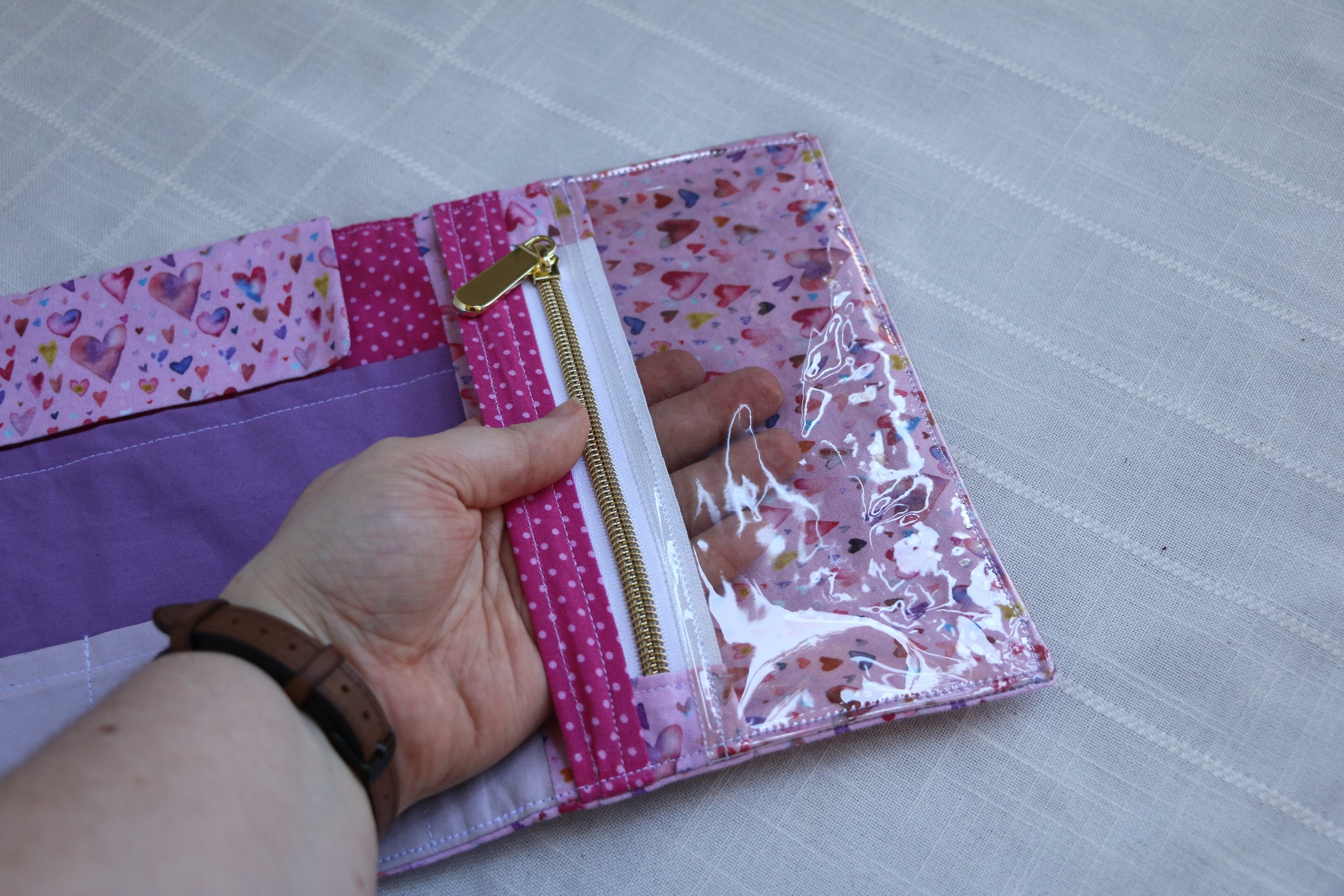 case pink love hearts 09.JPG