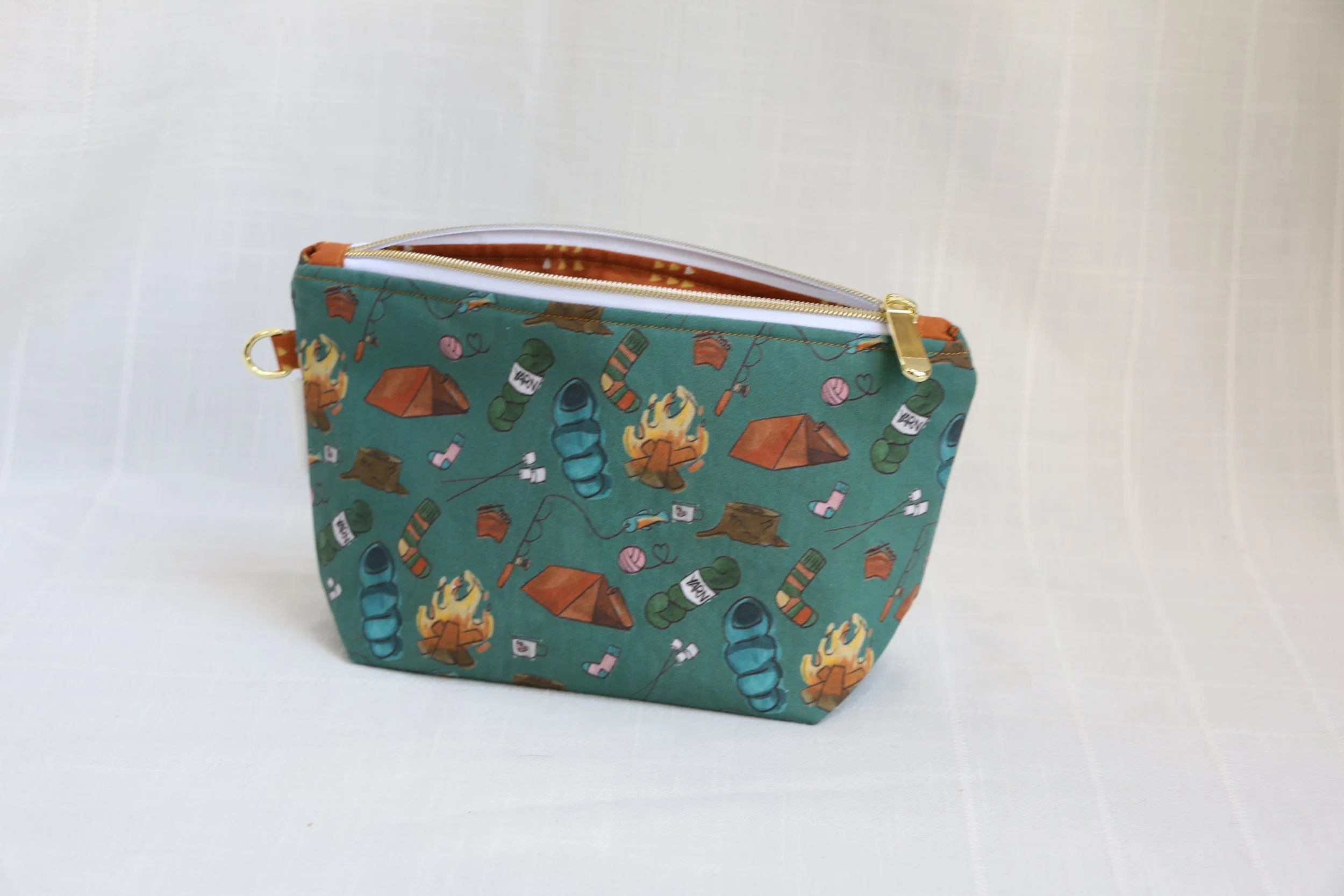 camping adventures small zipper 02.JPG