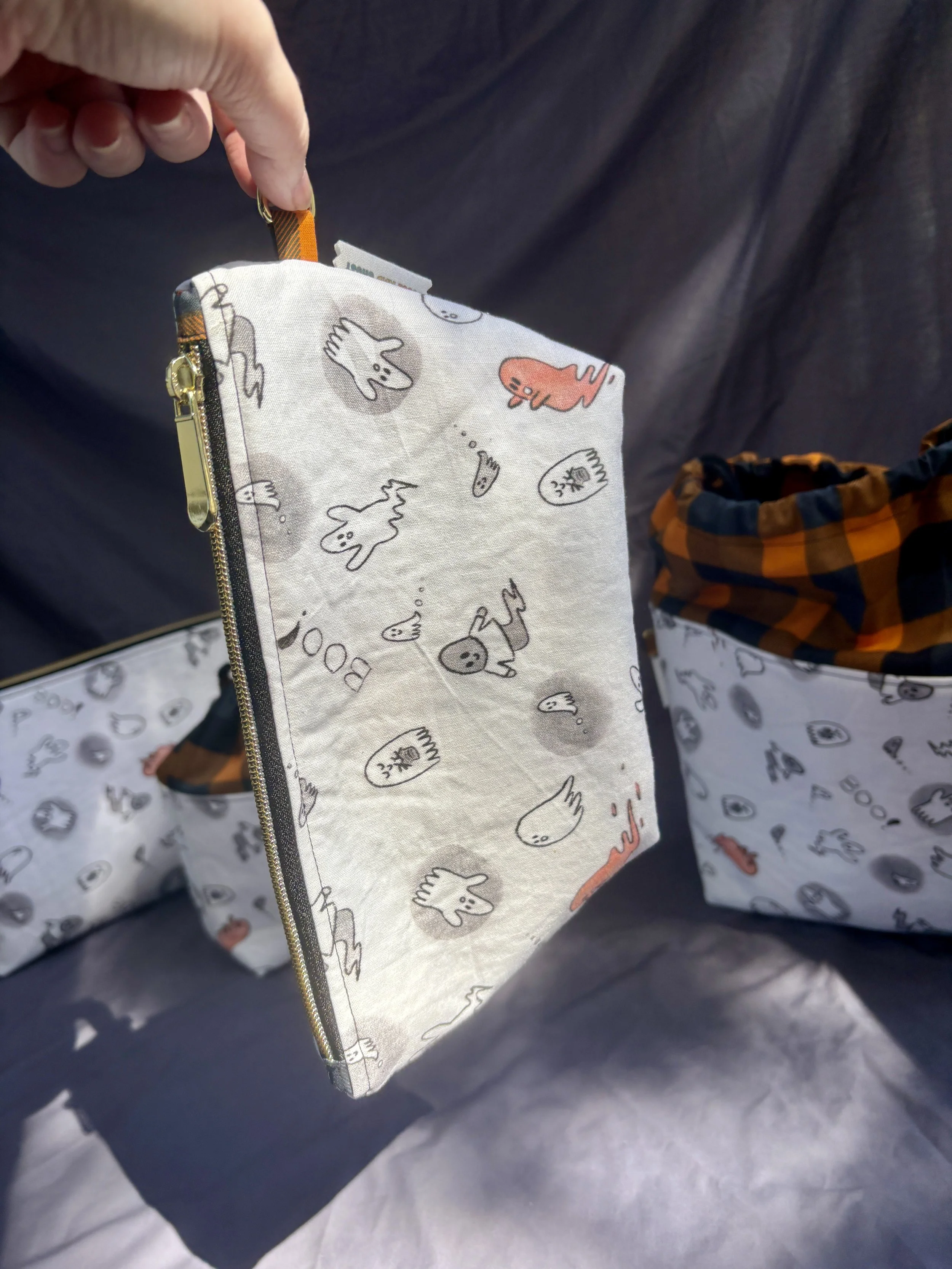 ghosties small zipper 01.JPEG