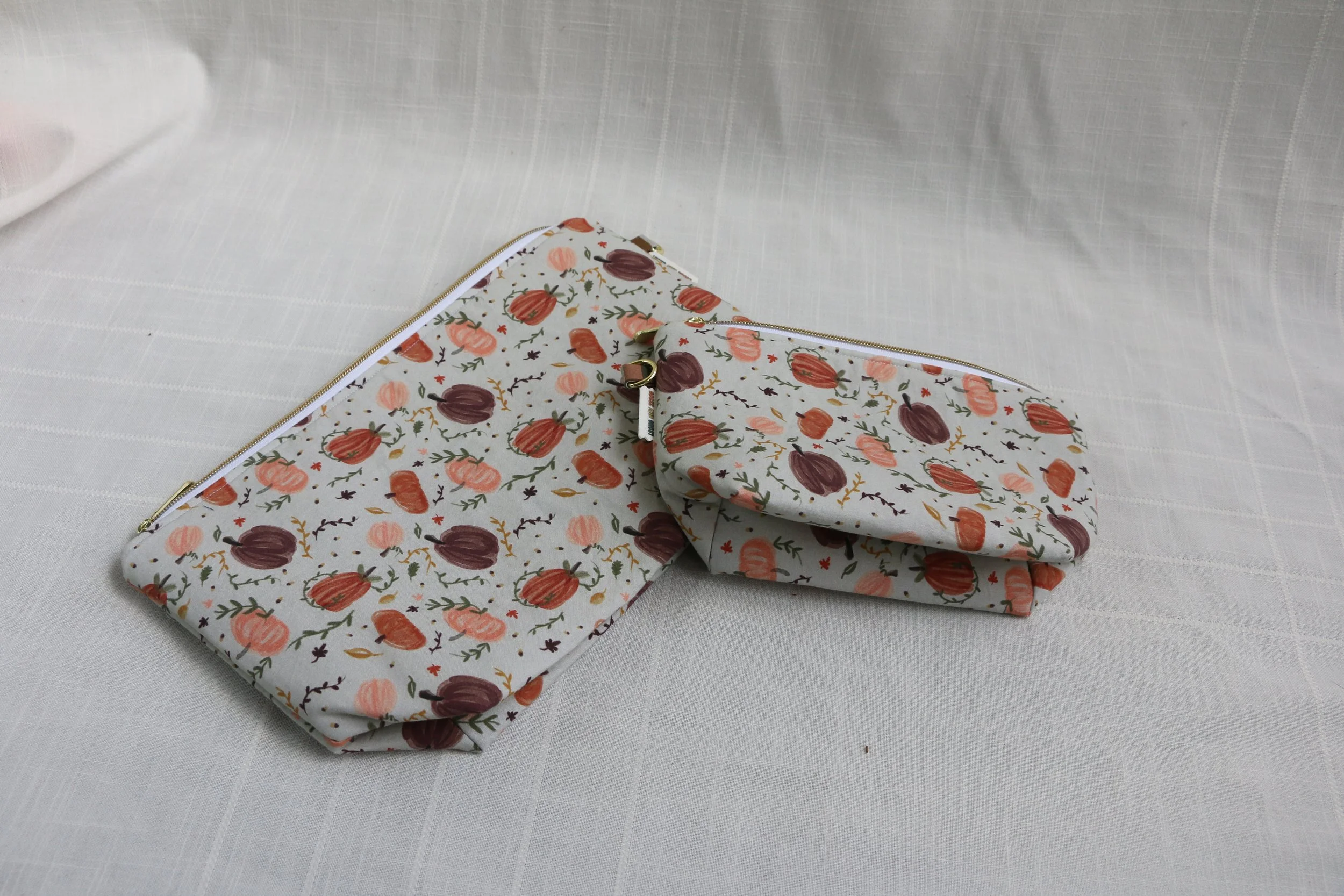 watercolor pumpkins zippers 09.JPG