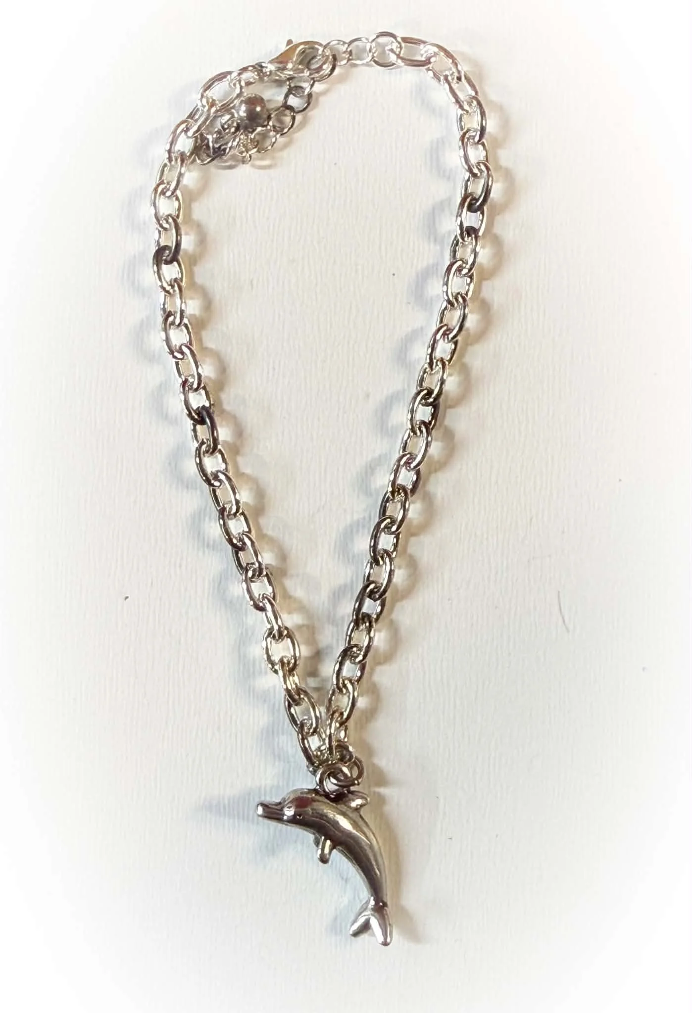 Silver Dolphin Charm Bracelet – Simple Ocean-Inspired Jewelry