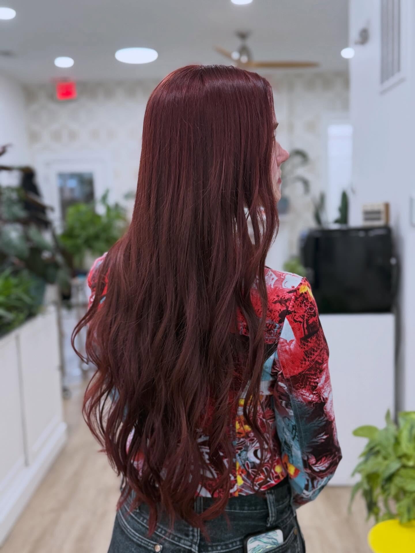 A Long Story told in Shades of Red 🔥

Color + Haircuts 

#redcolor #admo  #dchairsalon #dchairstylists #layers
