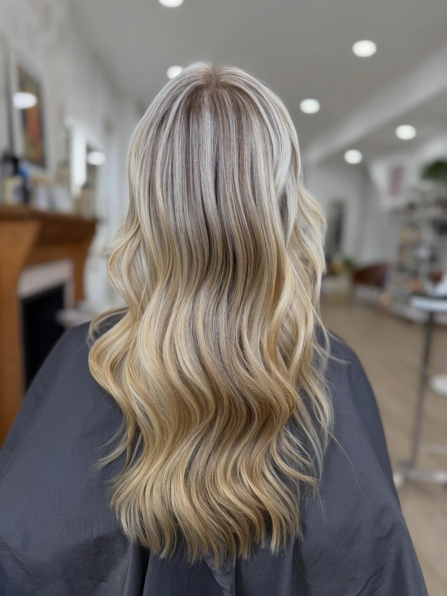 A little more blonde, a little less drama 👩🏼&zwj;🦱👩🏼&zwj;🦱👩🏼&zwj;🦱

Cut &amp; Highlights done by Michael✨

#haircut #blonde #davines #admo