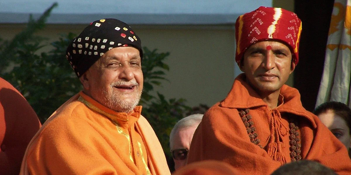 Yoga Wissen und Grundlagen – Swami Satyananda und Niranjananda der Bihar School of Yoga