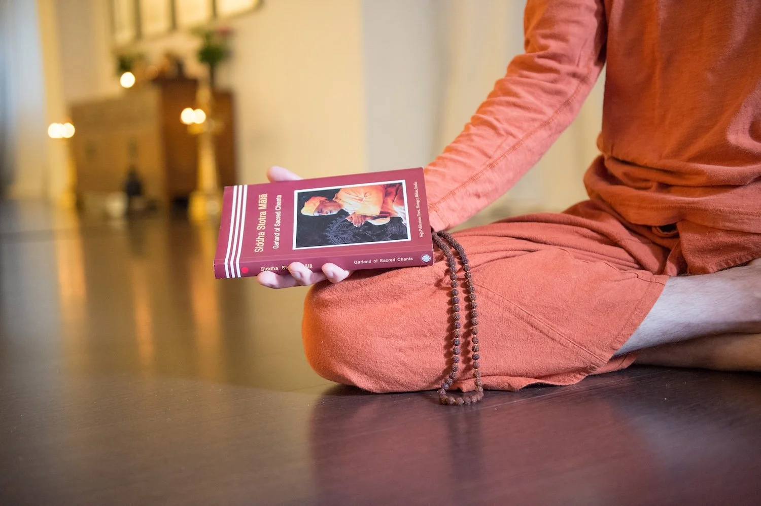 Yoga Ausbildung Zürich Yoga Nidra – Buch Siddha Stotra Mala und Malakette
