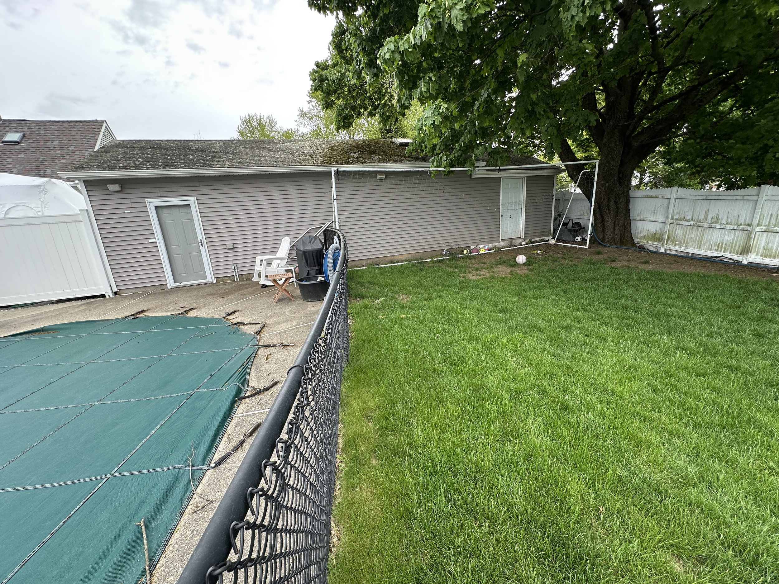 BEFORE - Lets see how dirty that roof actually is?