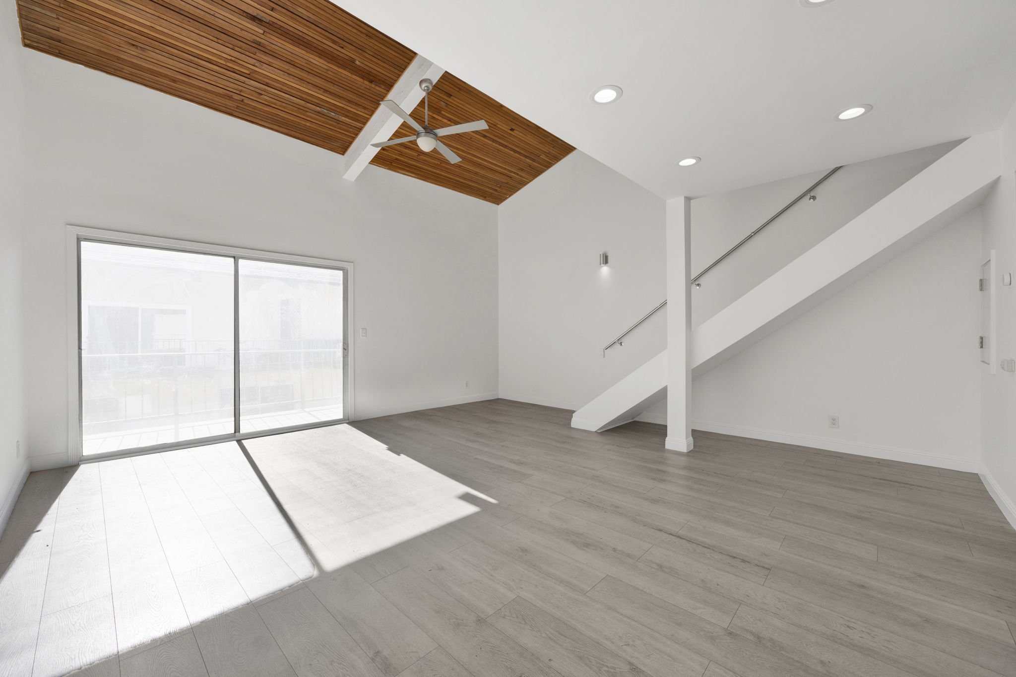 2-web-or-mls-20260601-01-5460WhiteOakAveG305EncinoCA -003.jpg