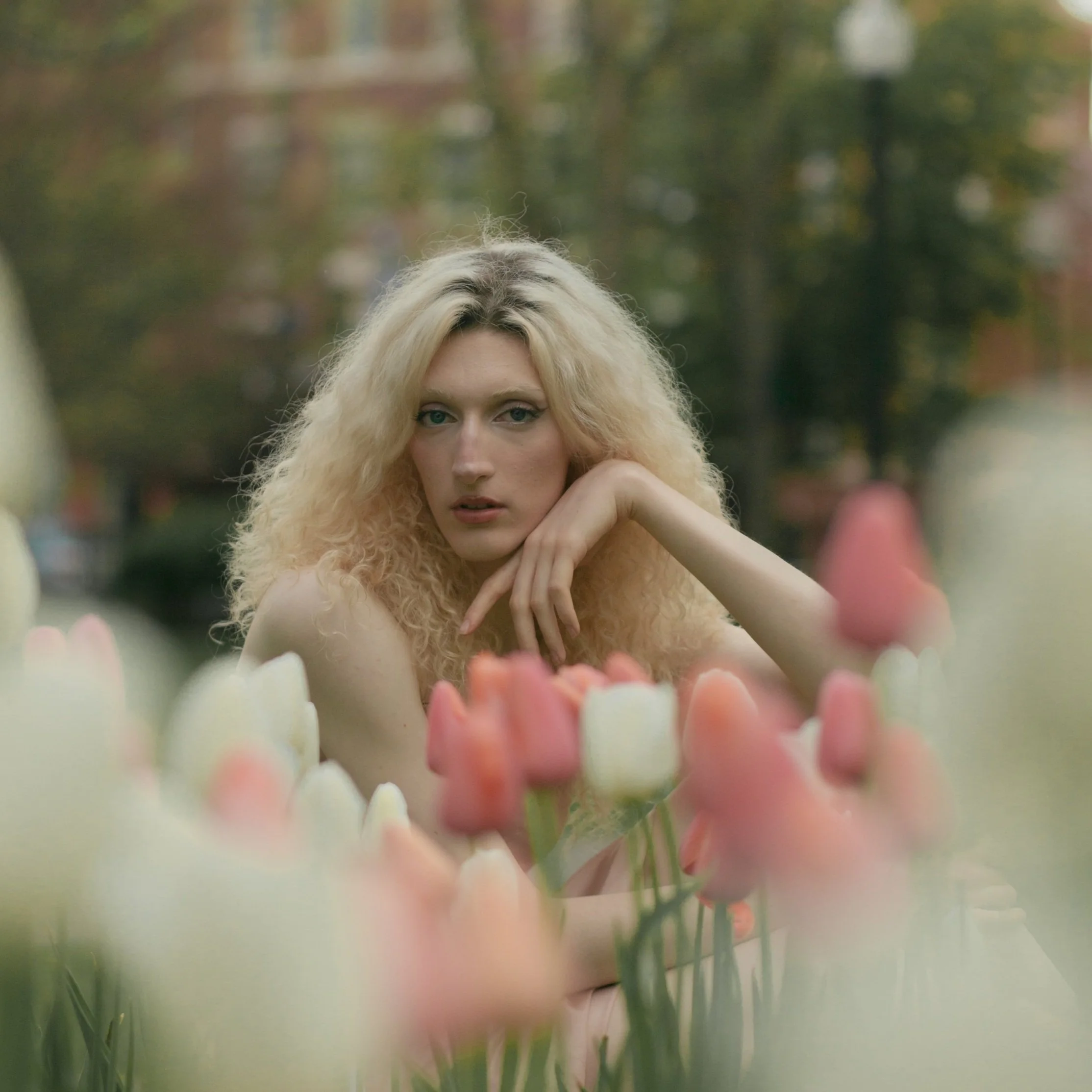 Anya Bonato | Spring Portraits in Boston's Public Garden