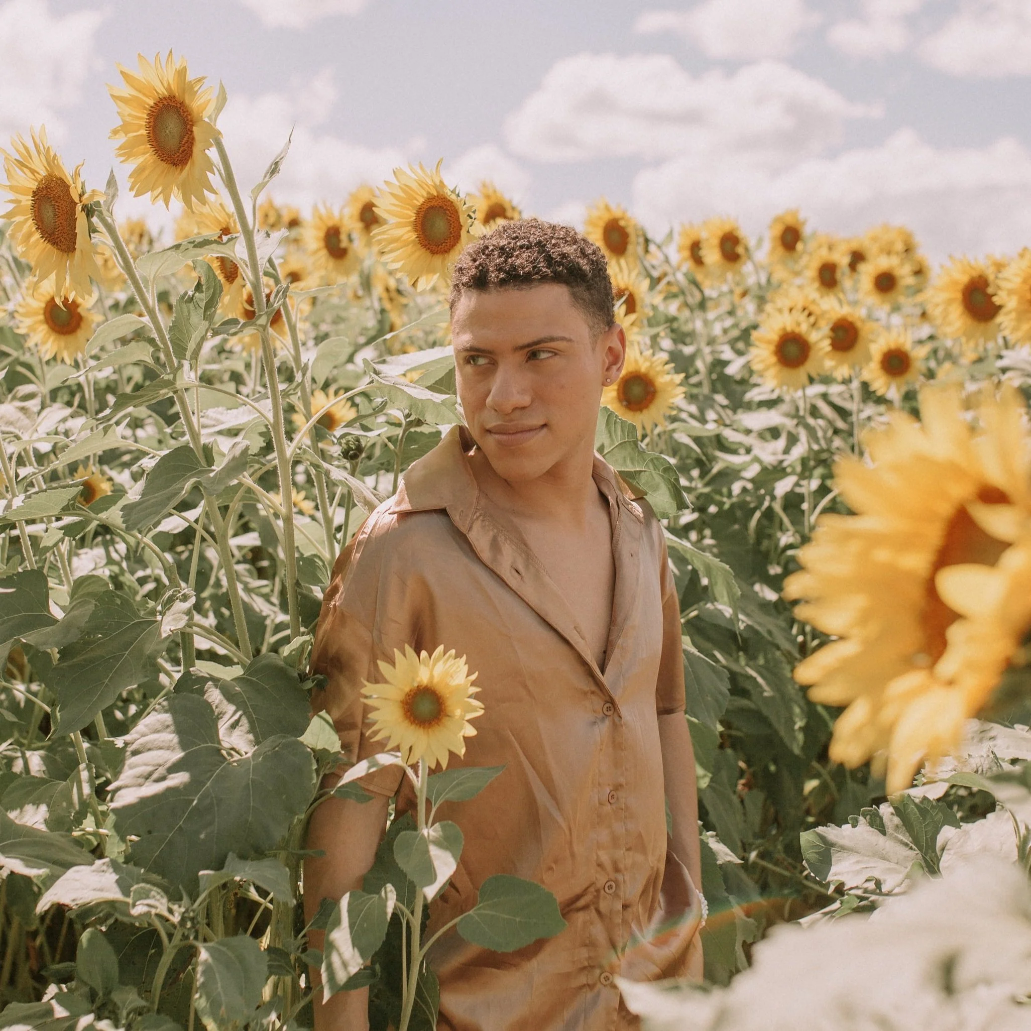 Kev Santos | Sunflower Fields Portraits at Colby Farm