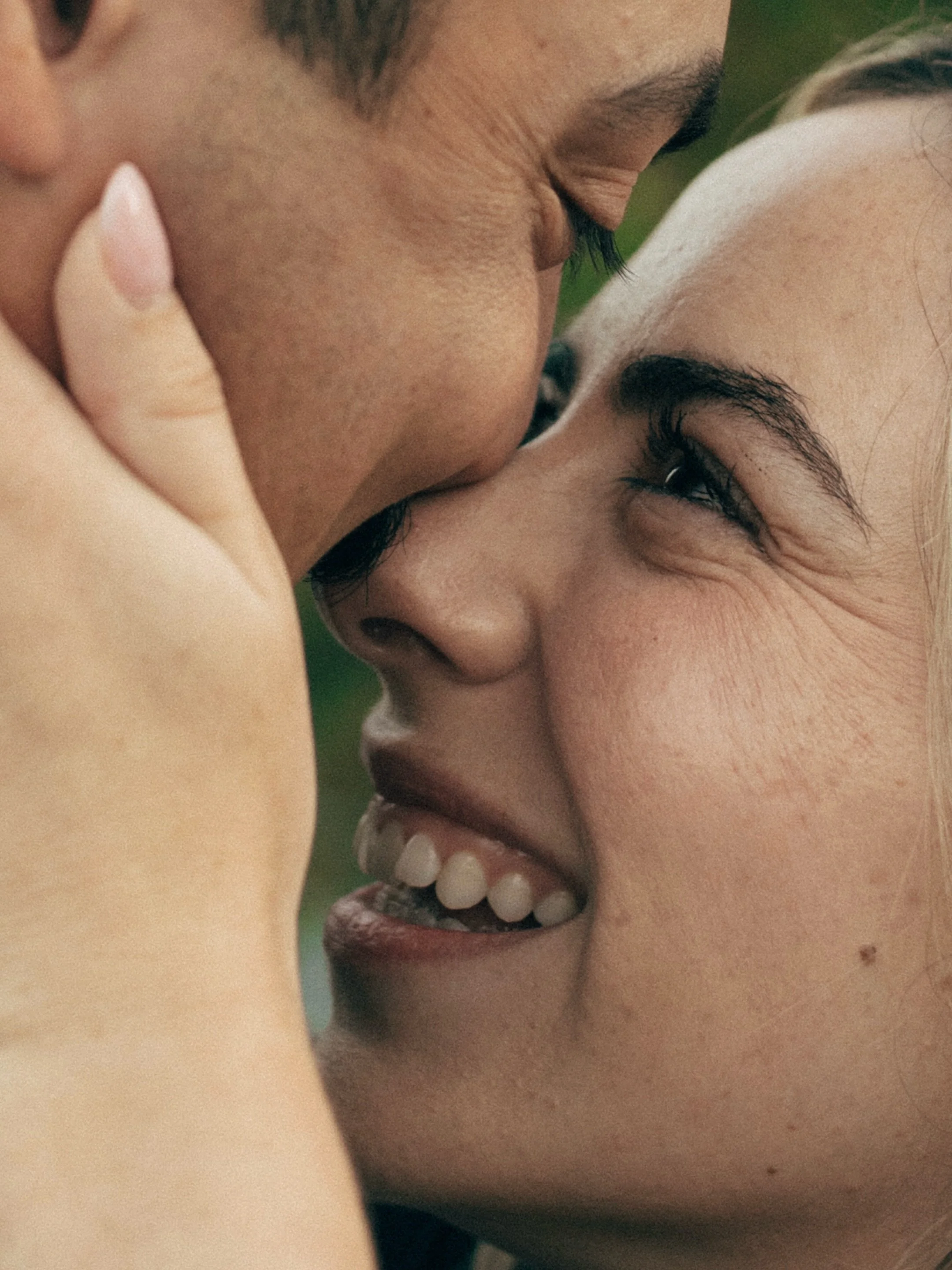 Emily + Charles are engaged! 🤍

I loved spending an evening with these two around the Boston Public Garden, capturing all the little moments in between the big ones &mdash; the laughs, the kisses, the wandering, and of course, that beautiful new rin