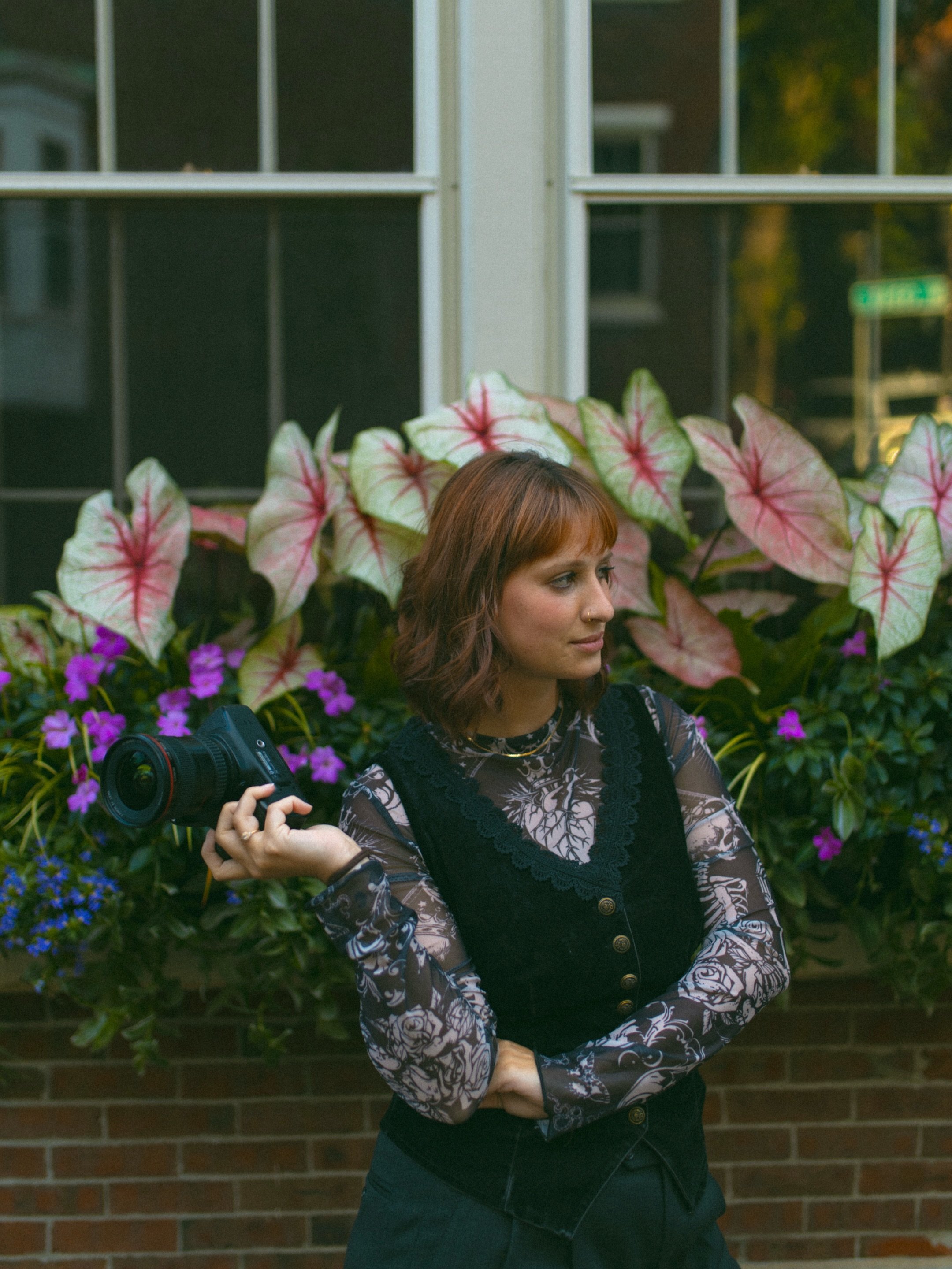 Late September in Beacon Hill just felt like the perfect setting for Aryel&rsquo;s witchy little world. 🖤🍂

We spent the afternoon wandering some of my favorite streets in Boston, taking photos, talking, laughing, and probably getting distracted ev