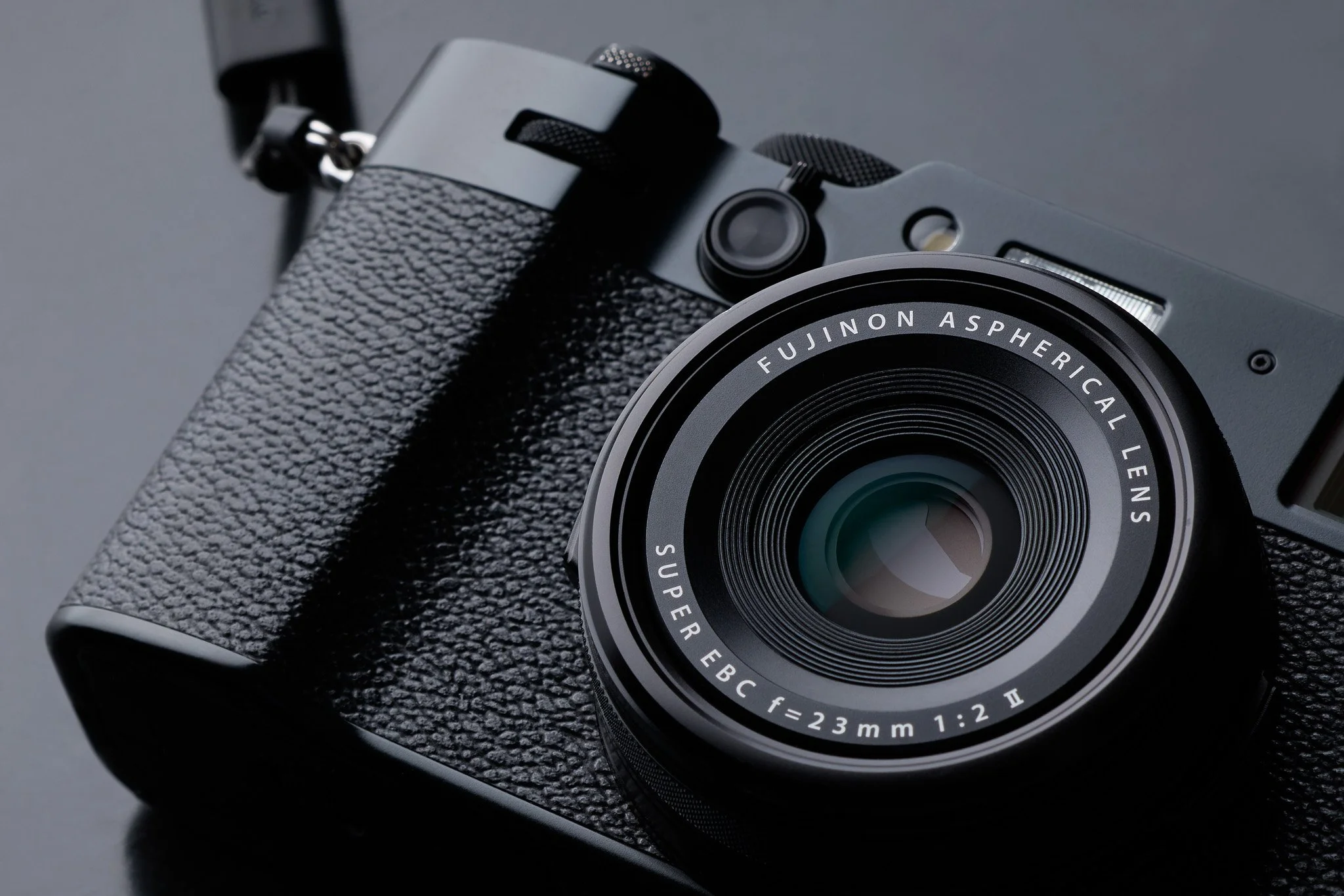 Fujifilm X100VI Review: A Great Sidekick for Professional Photographers