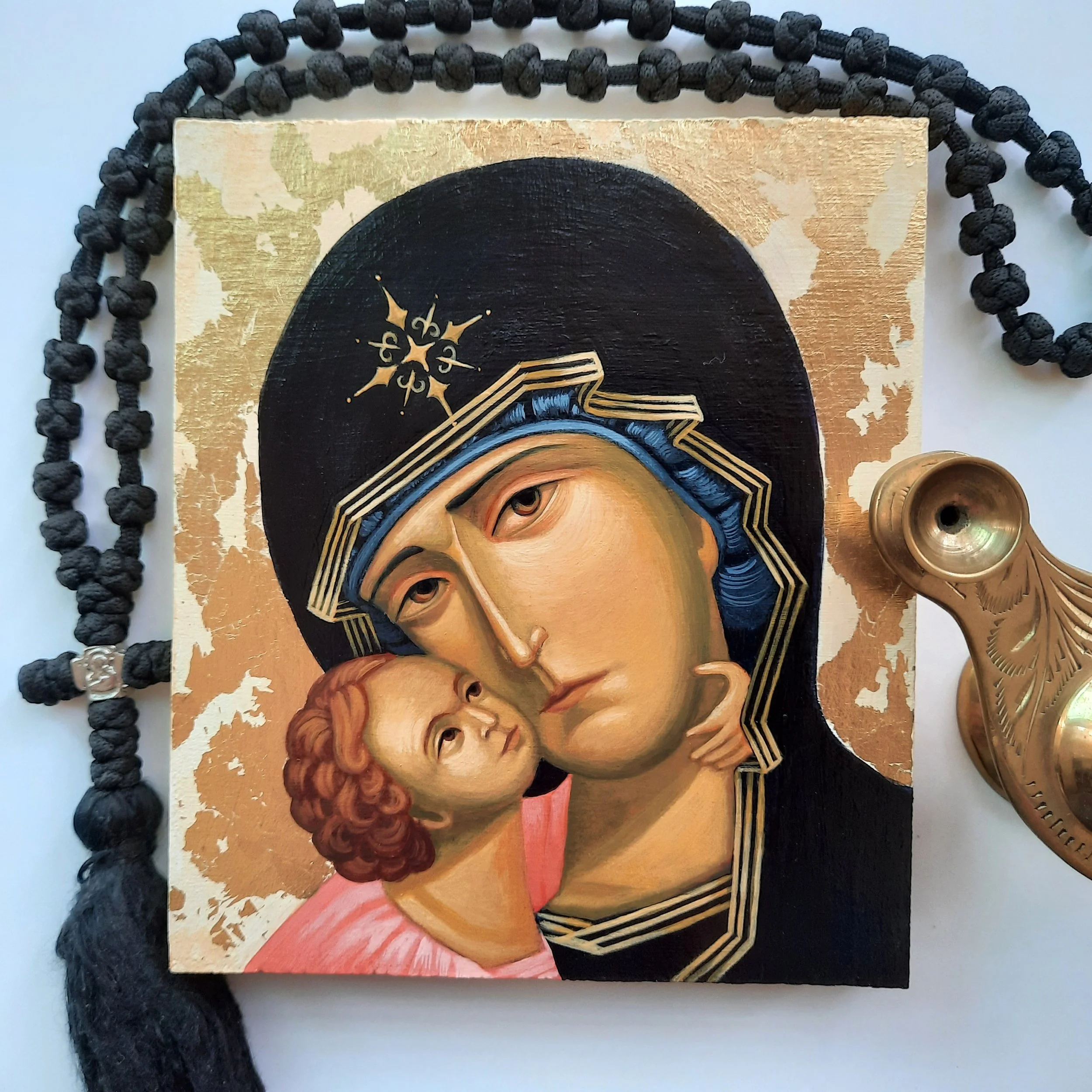 The Virgin of Vladimir.
5.2 x 6 x 0.75 inches (13 x 15 x 2cm), acrylic paint and golden metal leaf on wood panel, 2021. Sold.
