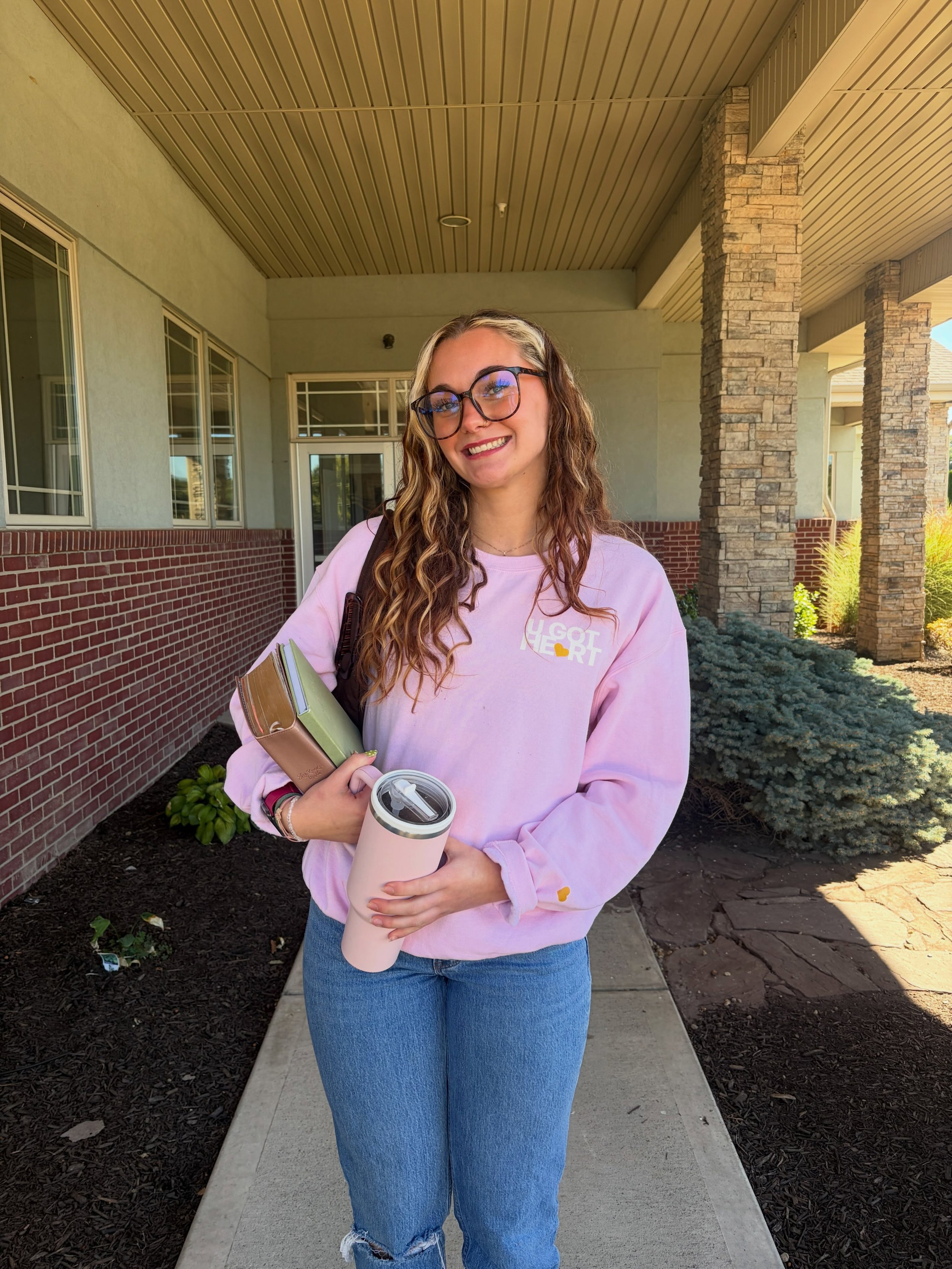 Fall looks better with HEART. 🍂🤎

Cozy season is officially here, and the crew understood the assignment. 🤝

More than a crewneck. More than a brand. It&rsquo;s a reminder to lead with heart everywhere you go.

💛 U GOT HEART
🍁 Fall Crewnecks Ava