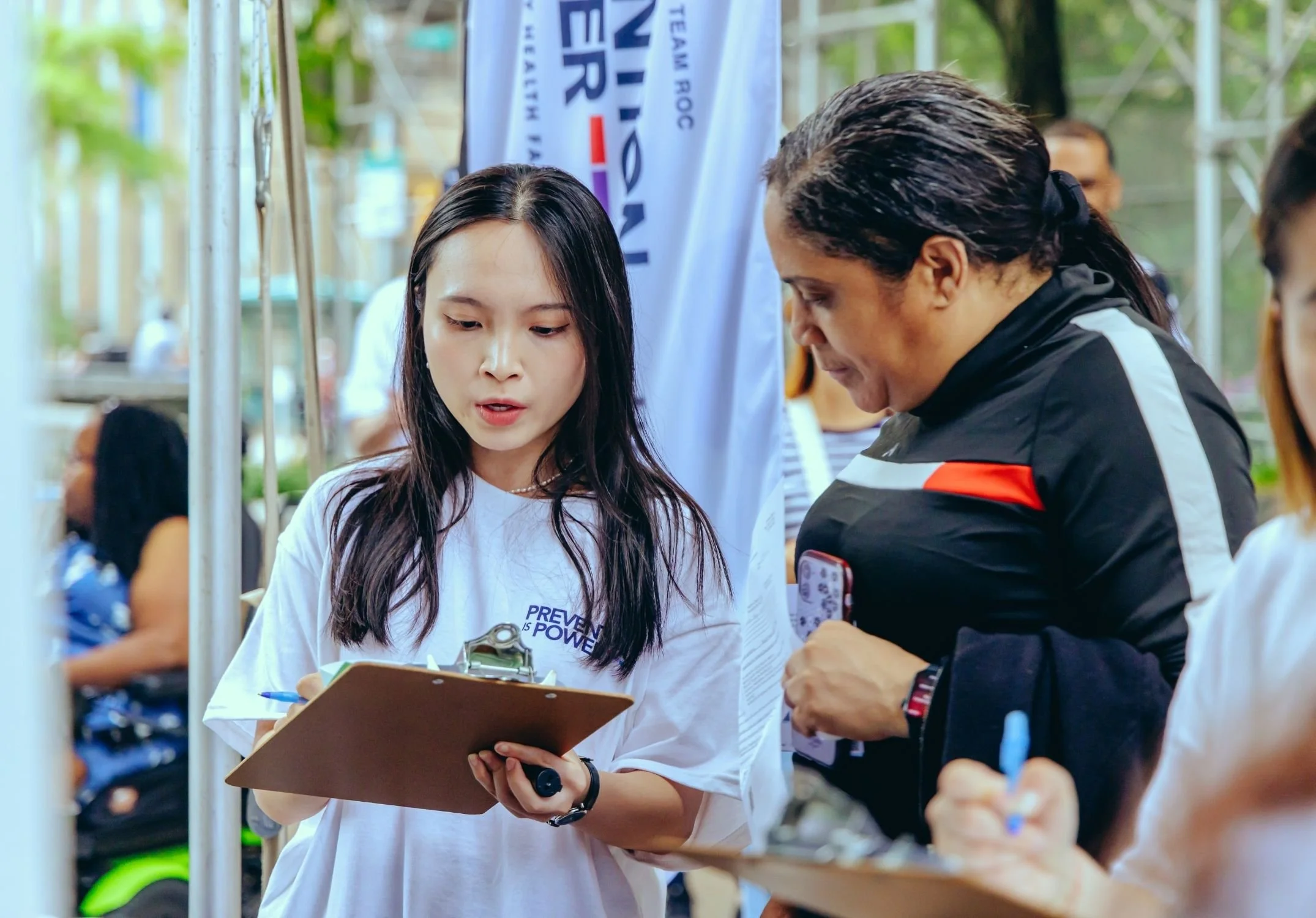 henry-schein-cares_team-roc-community-wellness-fair_hz_2.jpg
