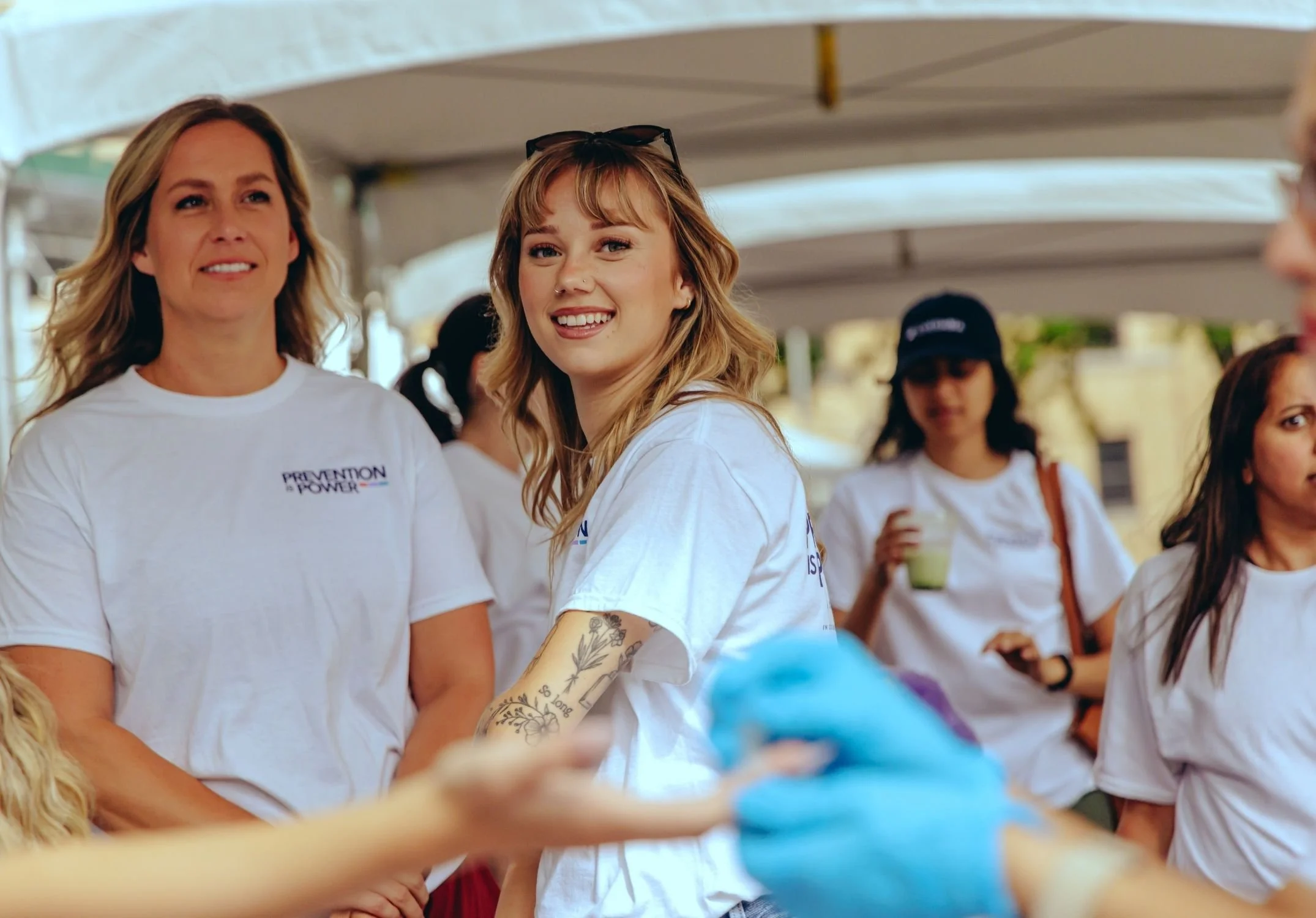 henry-schein-cares_team-roc-community-wellness-fair_hz_17.jpg
