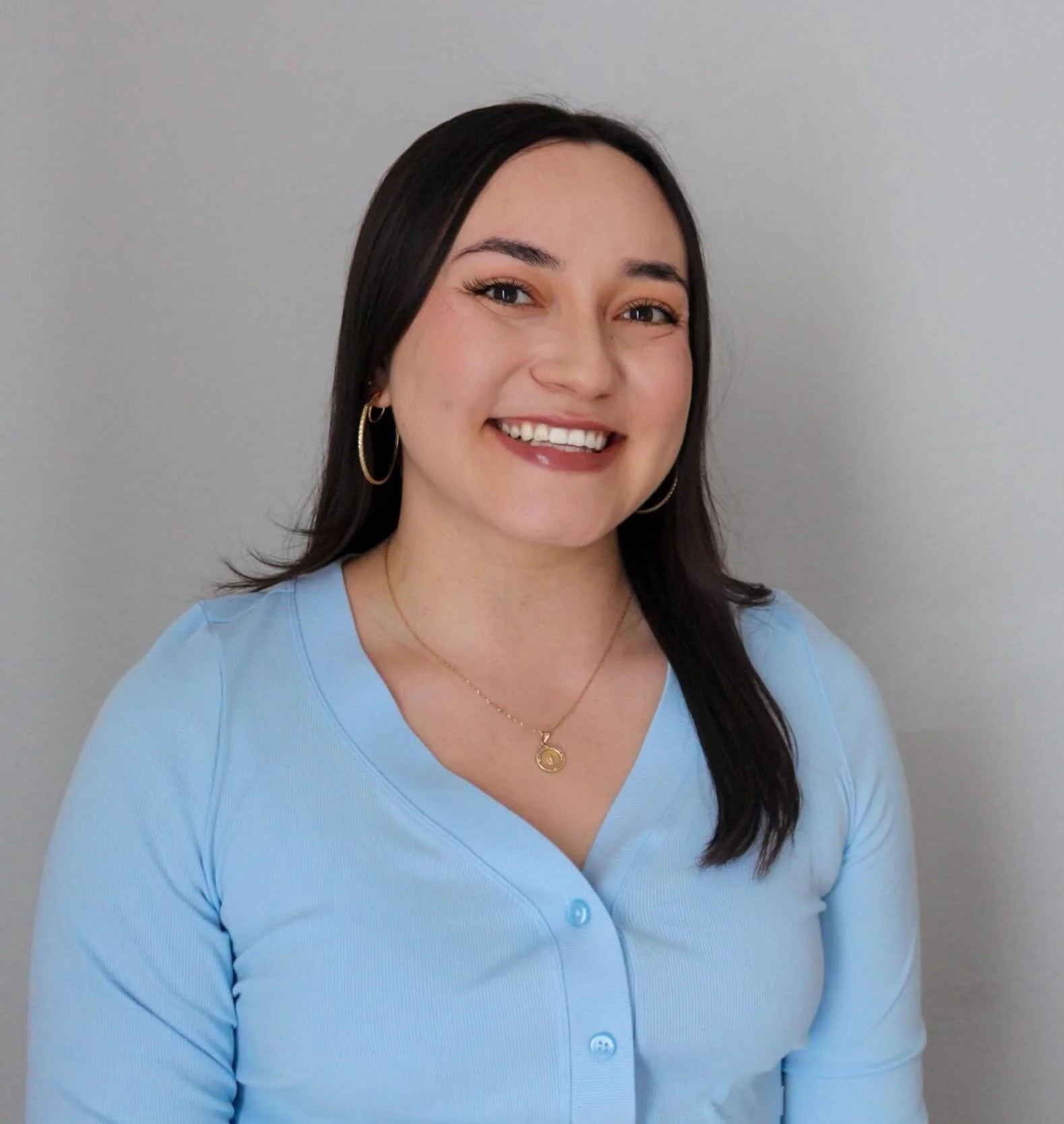 Hi I&rsquo;m Karely! 

I&rsquo;m reintroducing myself :) I&rsquo;m an incoming Clinical Psychology PhD student. In response to the lack of representation and the limited access to guidance and resources in higher academia- I created exitoconkarely, &