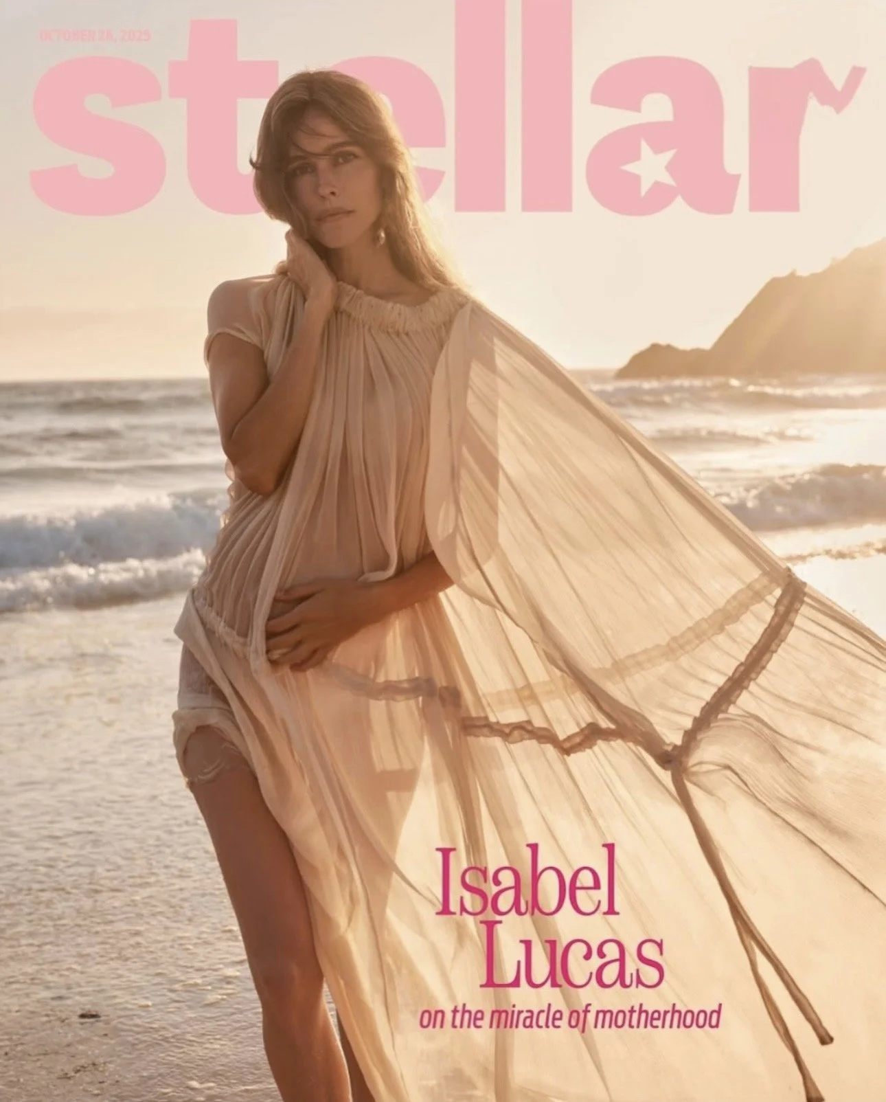 STELLAR MAGAZINE
Isabel Lucas
