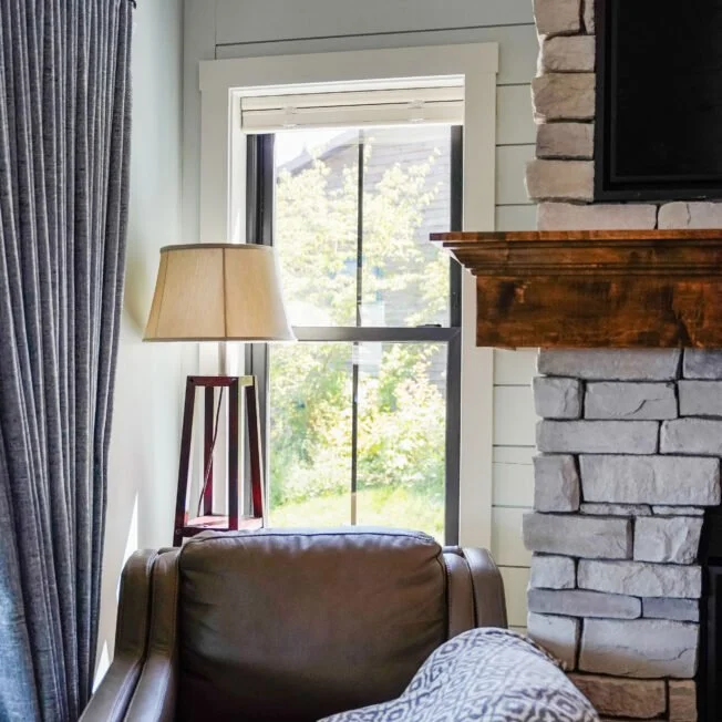 Endure-Double-Hung-Living-Room-Windows-in-Textured-Matte-Coal-Black_DSC1310-652x652.jpg
