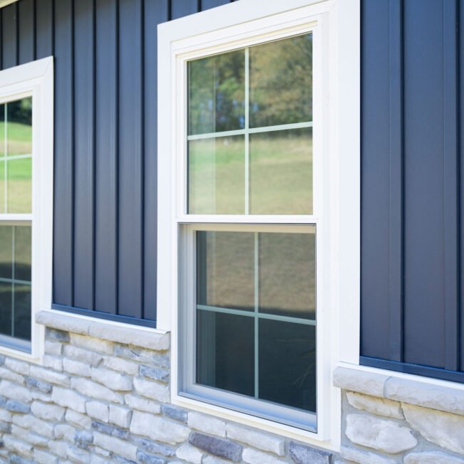 Endure-White-Double-Hung_Cottage-Contoured-Internal-Grid-652x652.jpg